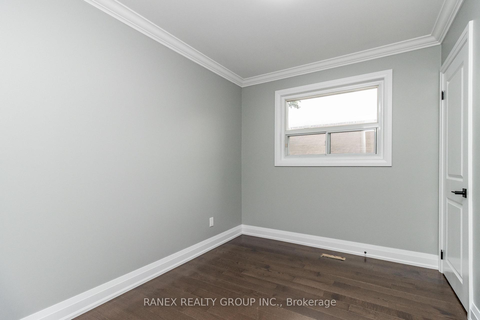 Photo 33 of 54 Flowertown Avenue, Brampton, Northwood Park — HOMEH