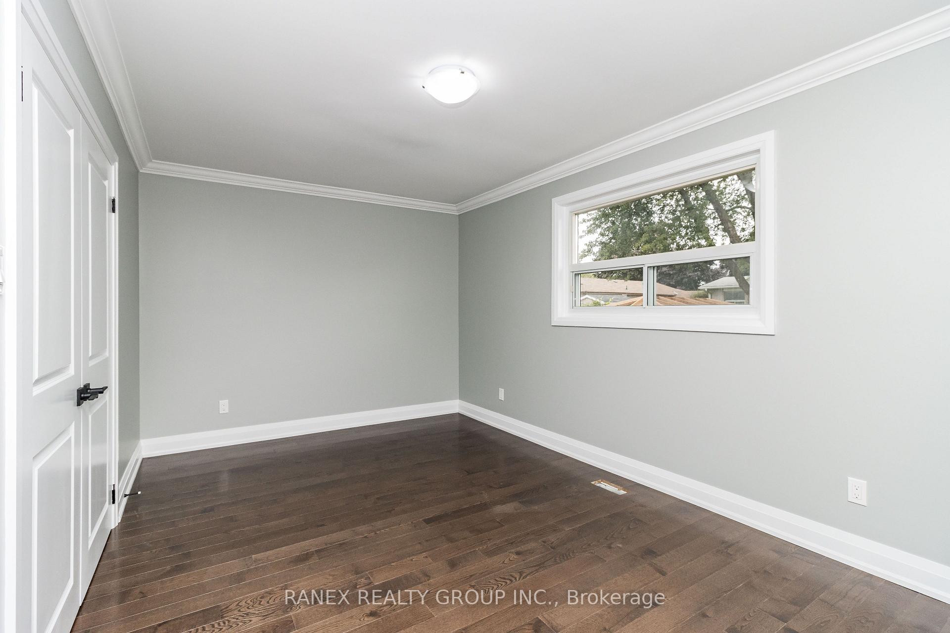Photo 35 of 54 Flowertown Avenue, Brampton, Northwood Park — HOMEH