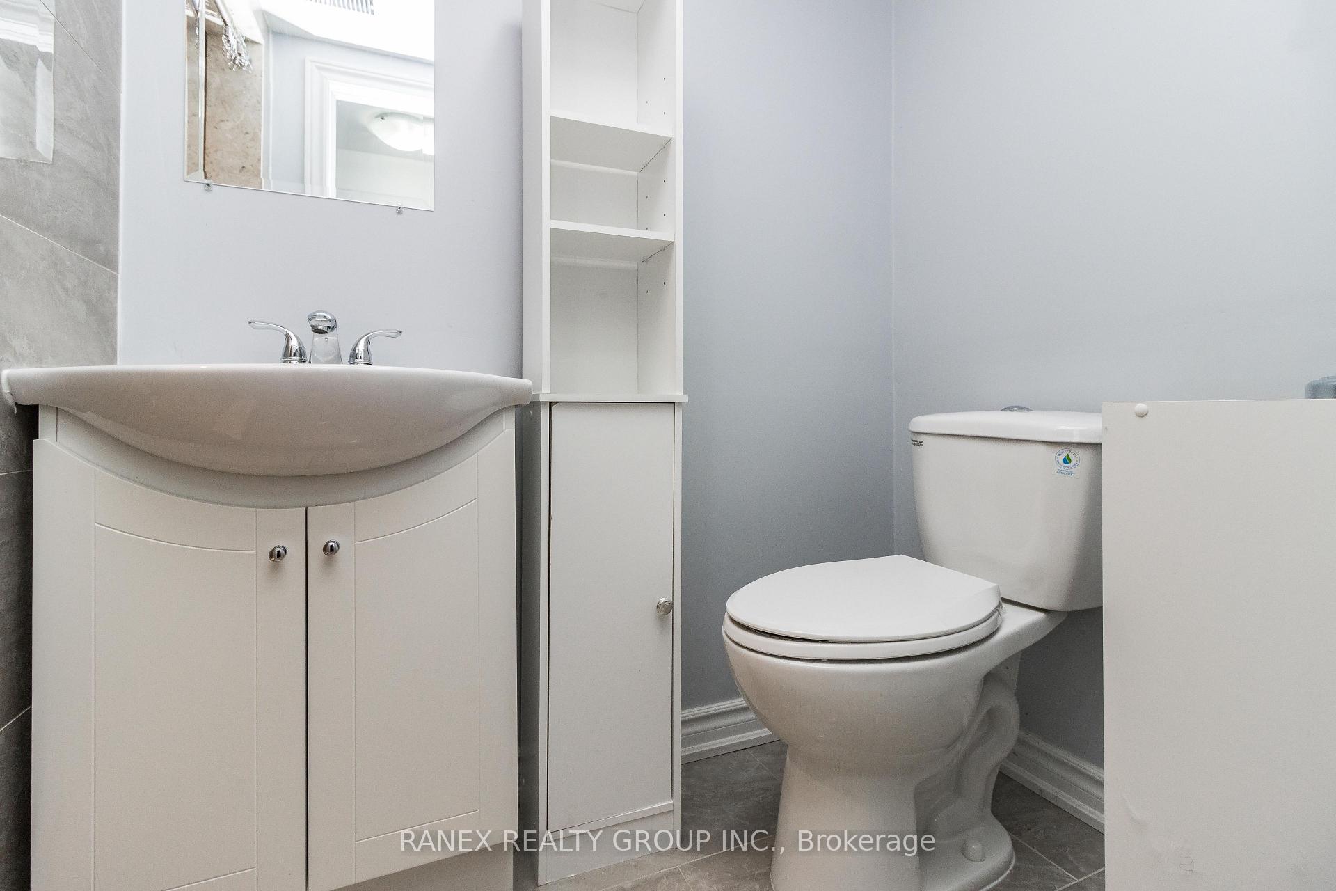 Photo 43 of 54 Flowertown Avenue, Brampton, Northwood Park — HOMEH