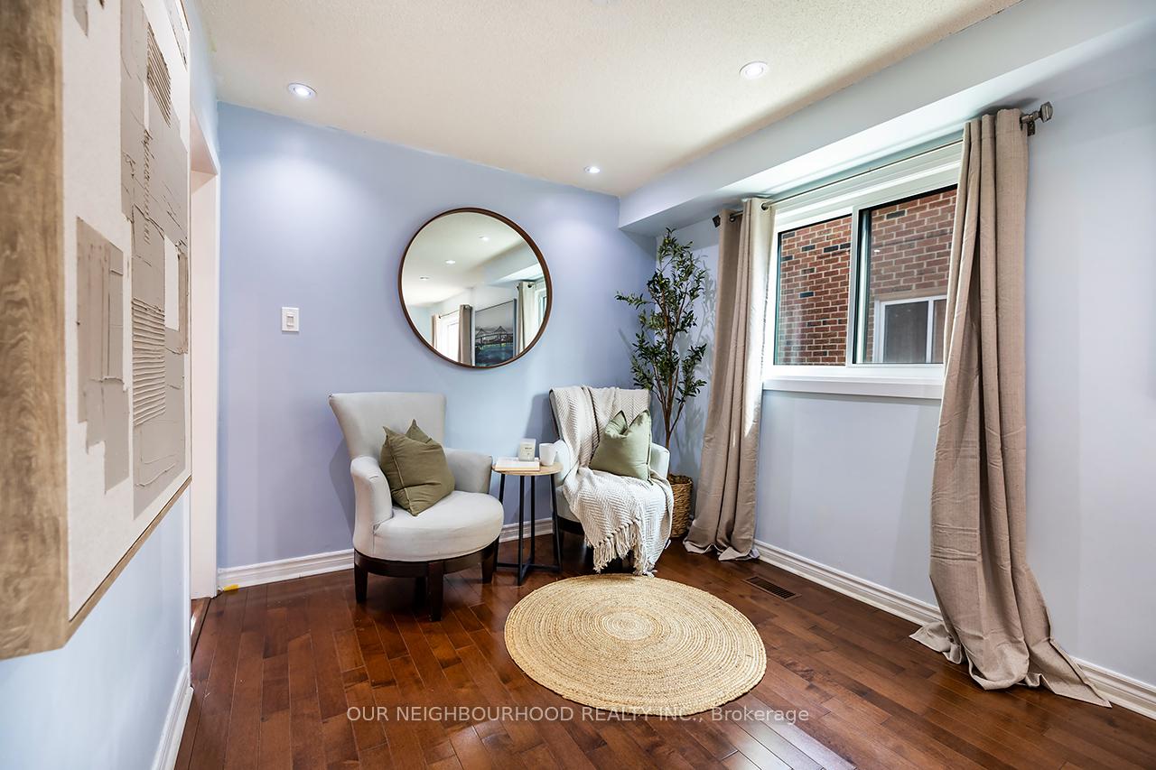 Photo 2 of 87 Flamingo Crescent, Brampton, Southgate — HOMEH