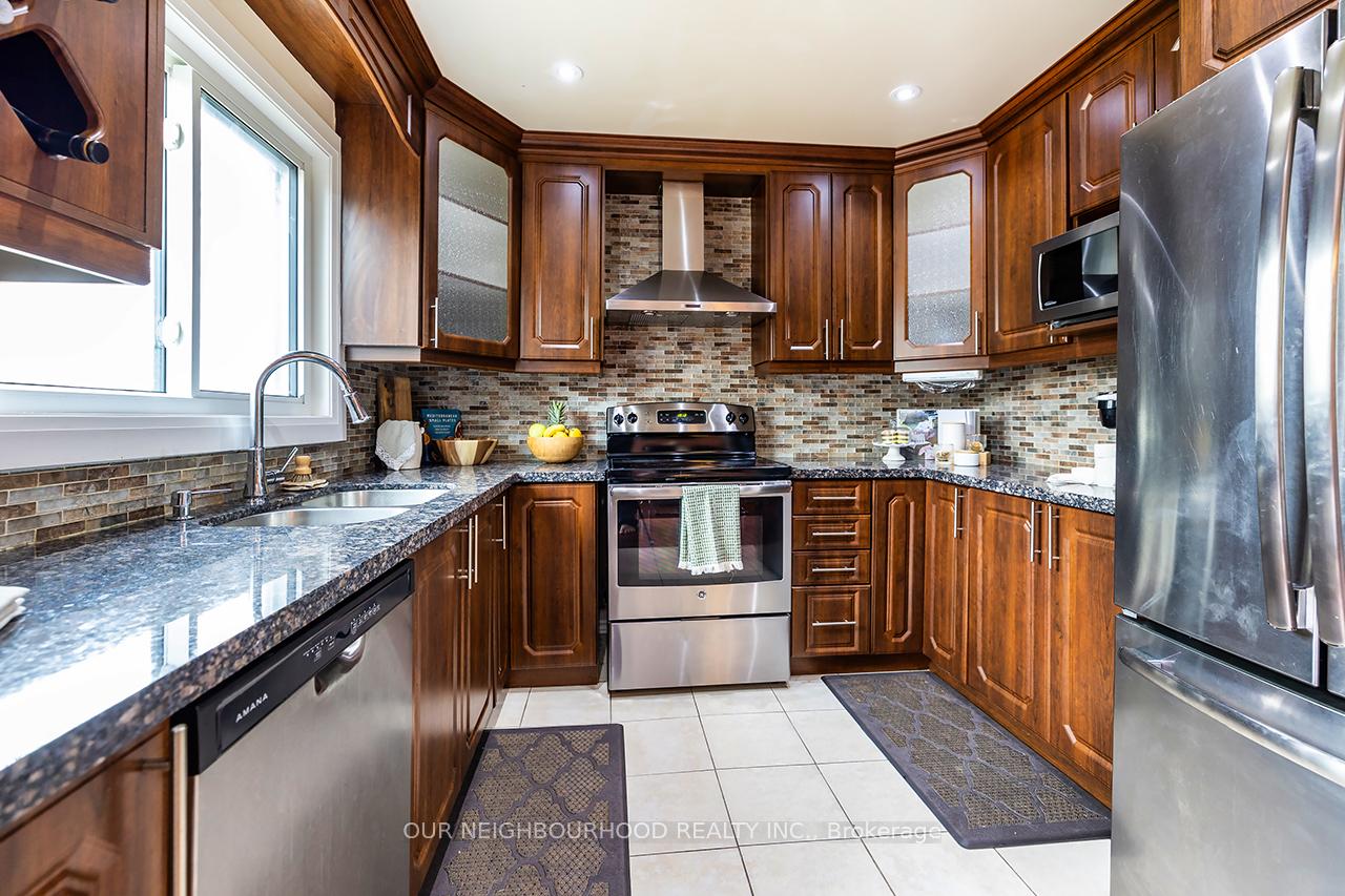 Photo 7 of 87 Flamingo Crescent, Brampton, Southgate — HOMEH