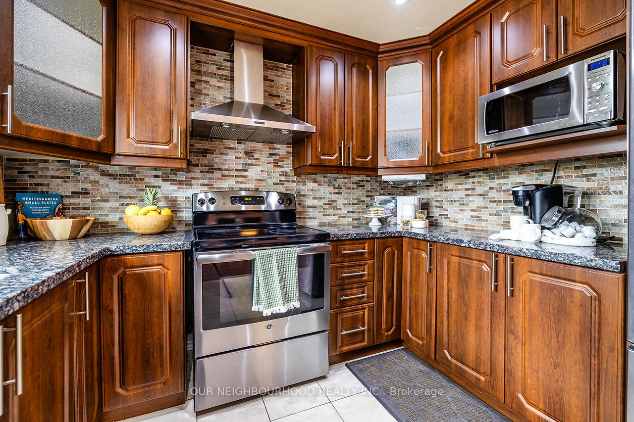 Photo 8 of 87 Flamingo Crescent, Brampton, Southgate — HOMEH