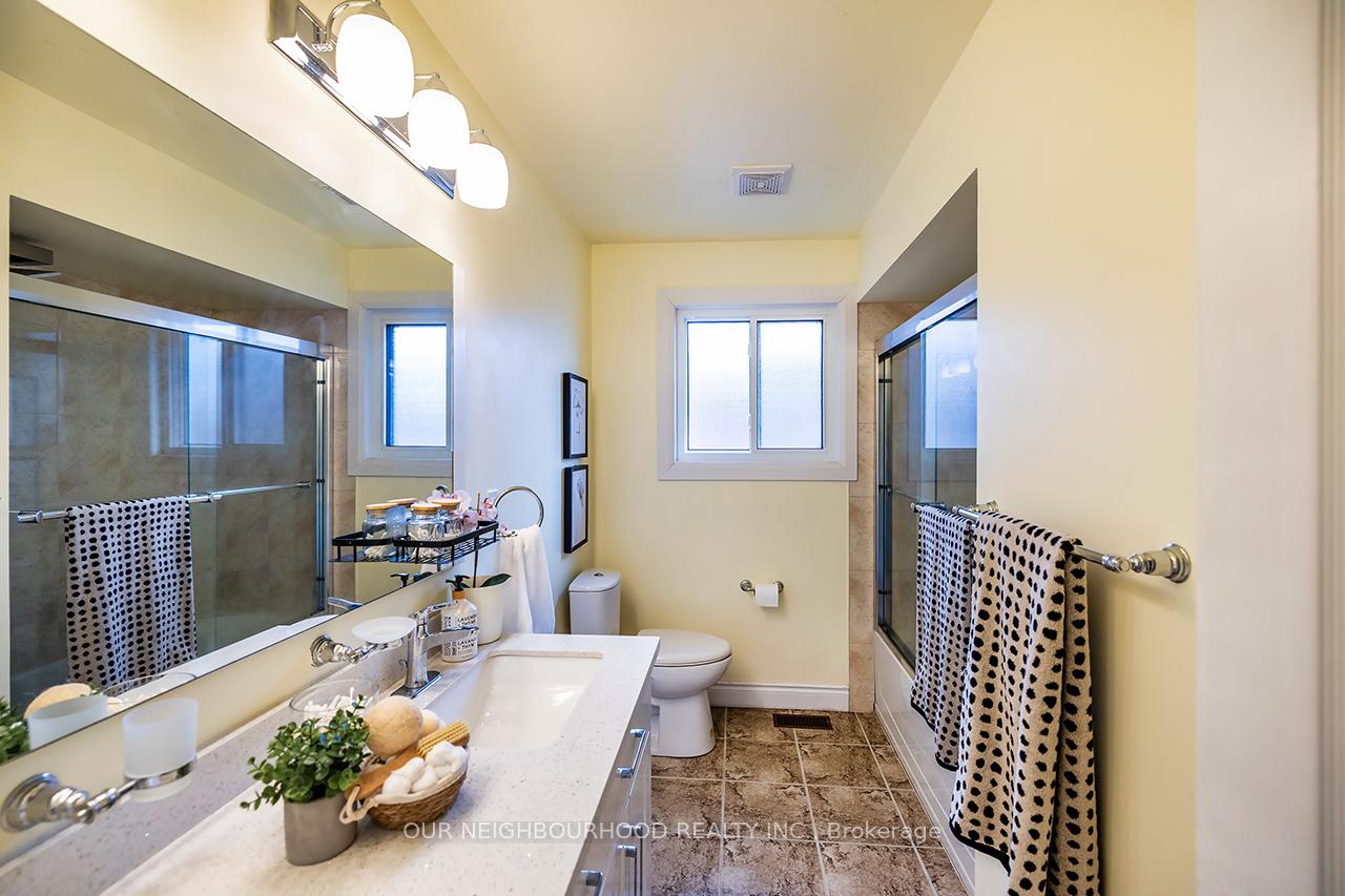 Photo 6 of 87 Flamingo Crescent, Brampton, Southgate — HOMEH