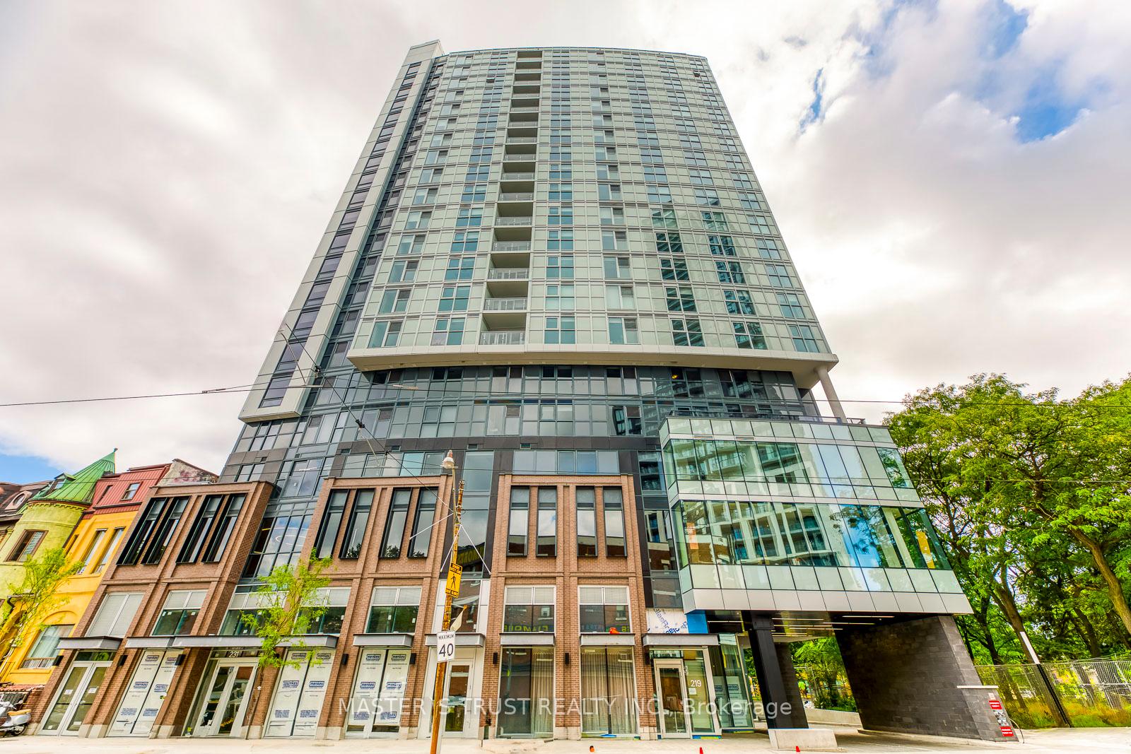 Front of Unit 1901, 219 Dundas Street E