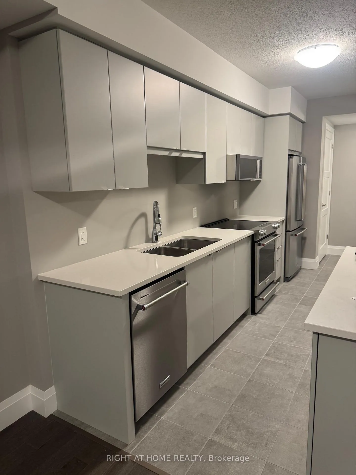Photo 4 of Unit 1109, 93 Arthur Street S, Guelph, St. Patrick's Ward — HOMEH