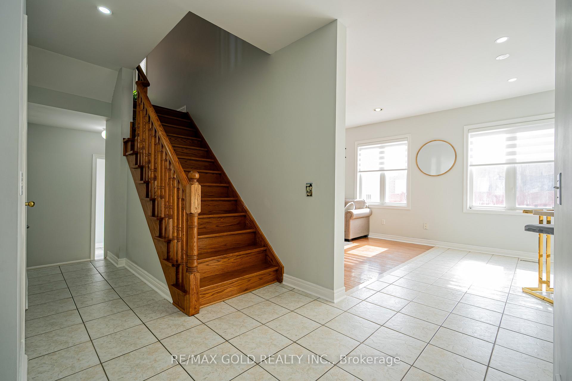 Photo 14 of 19 Rushbrook Drive, Brampton, Vales of Castlemore — HOMEH