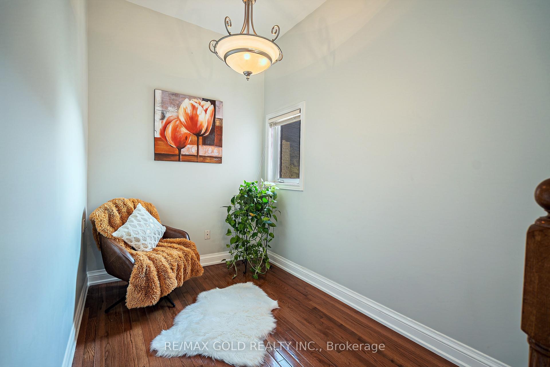 Photo 15 of 19 Rushbrook Drive, Brampton, Vales of Castlemore — HOMEH