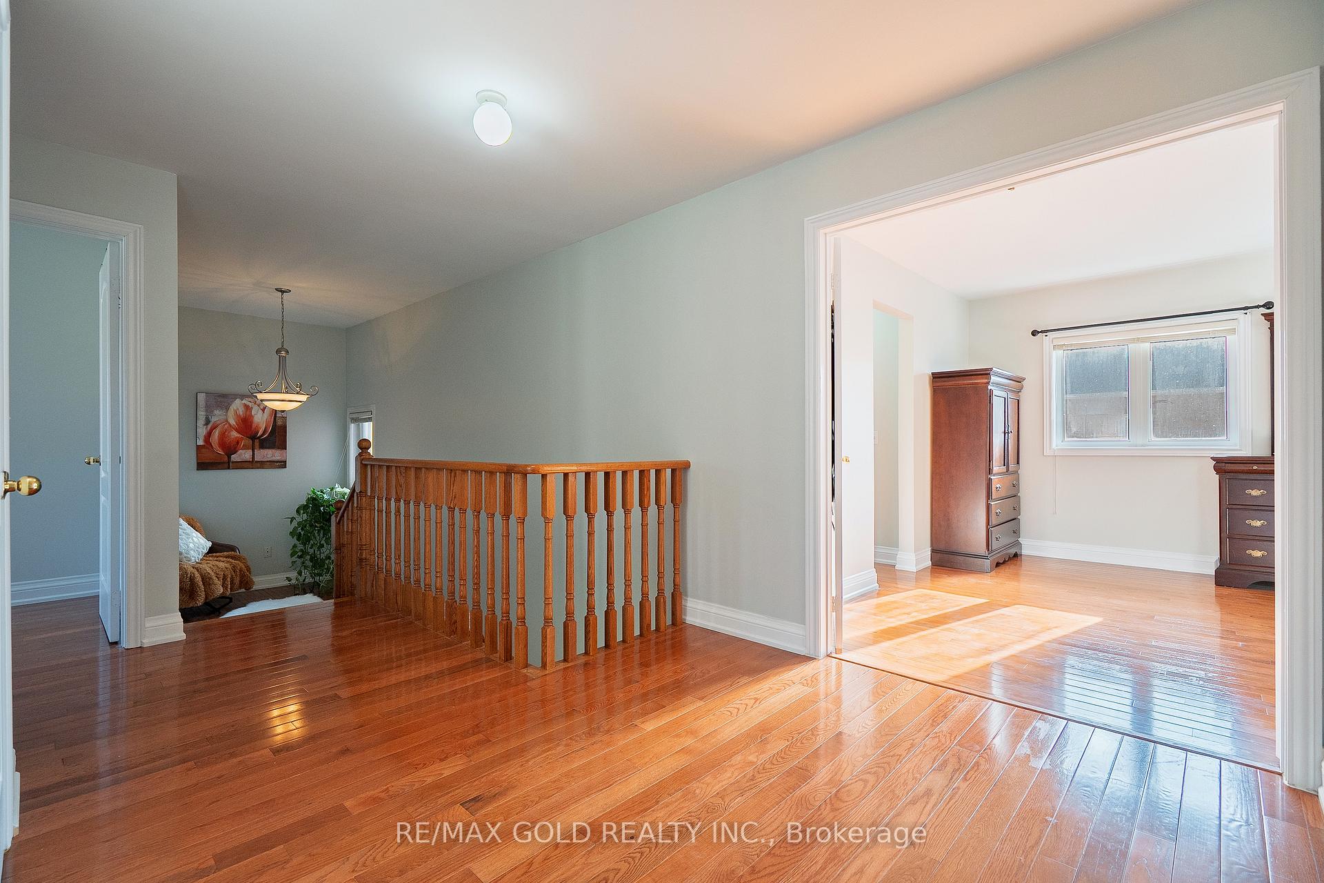 Photo 16 of 19 Rushbrook Drive, Brampton, Vales of Castlemore — HOMEH