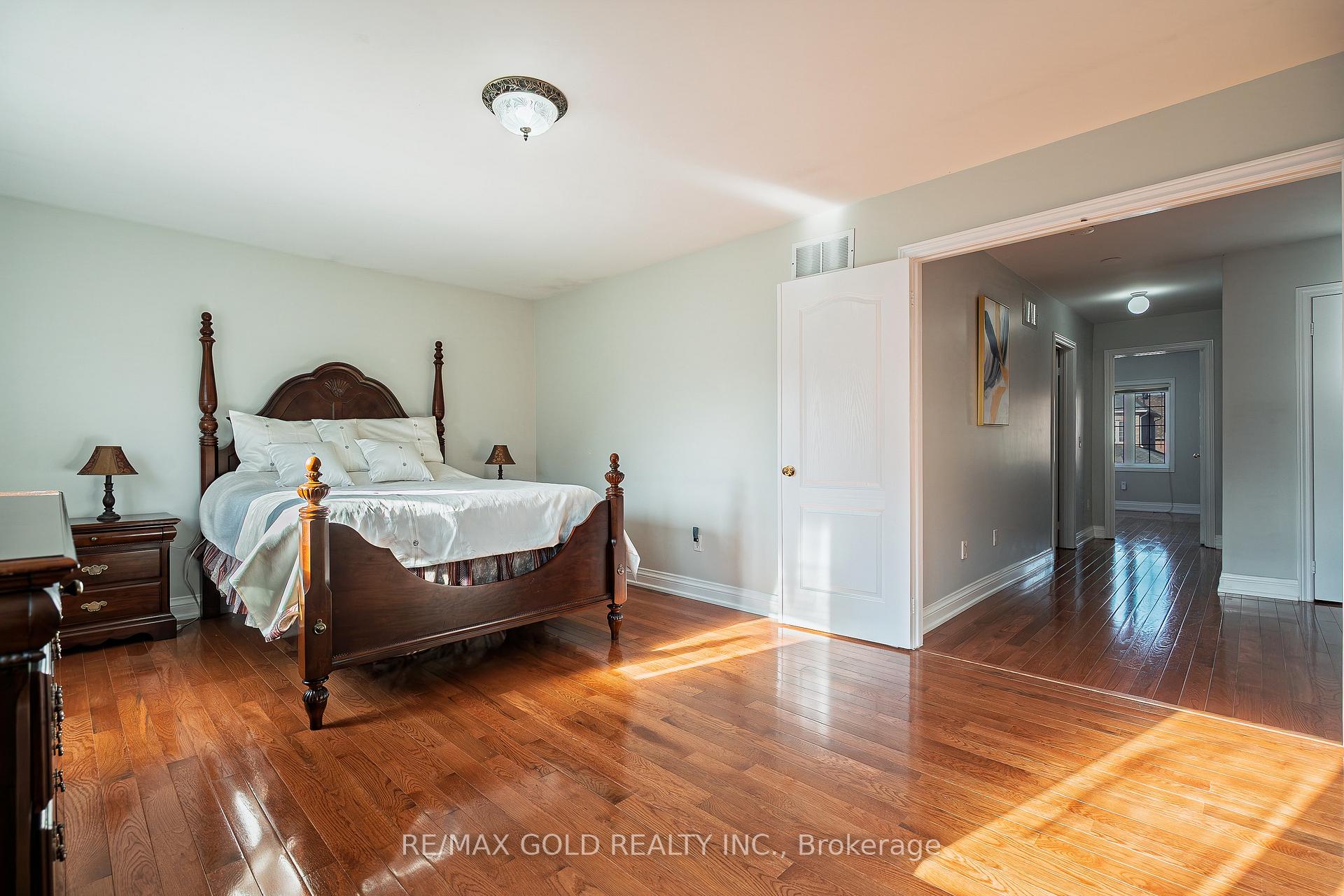 Photo 18 of 19 Rushbrook Drive, Brampton, Vales of Castlemore — HOMEH