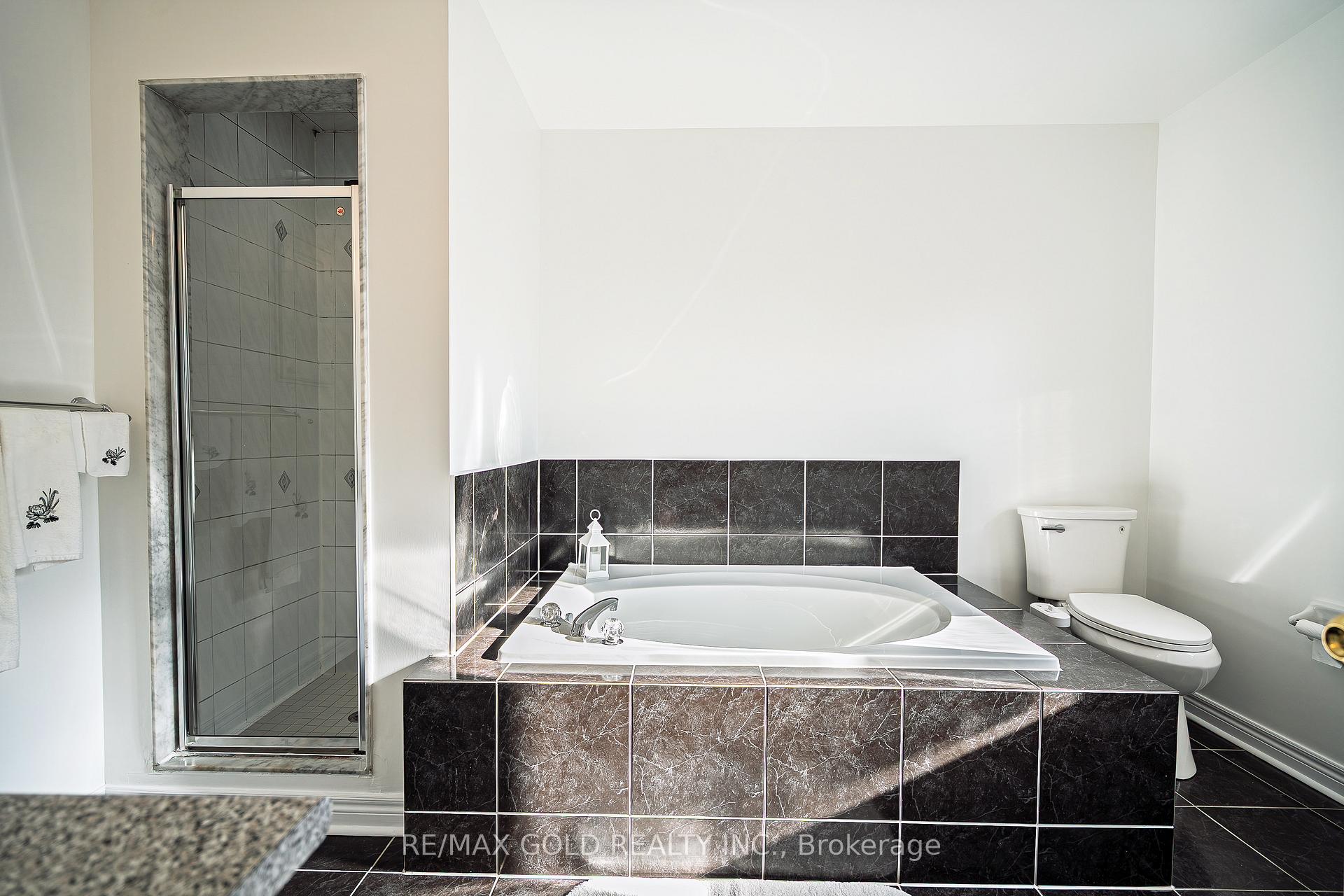 Photo 20 of 19 Rushbrook Drive, Brampton, Vales of Castlemore — HOMEH