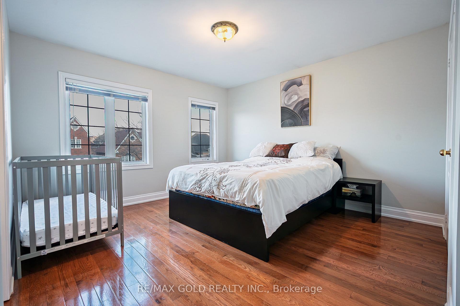 Photo 21 of 19 Rushbrook Drive, Brampton, Vales of Castlemore — HOMEH