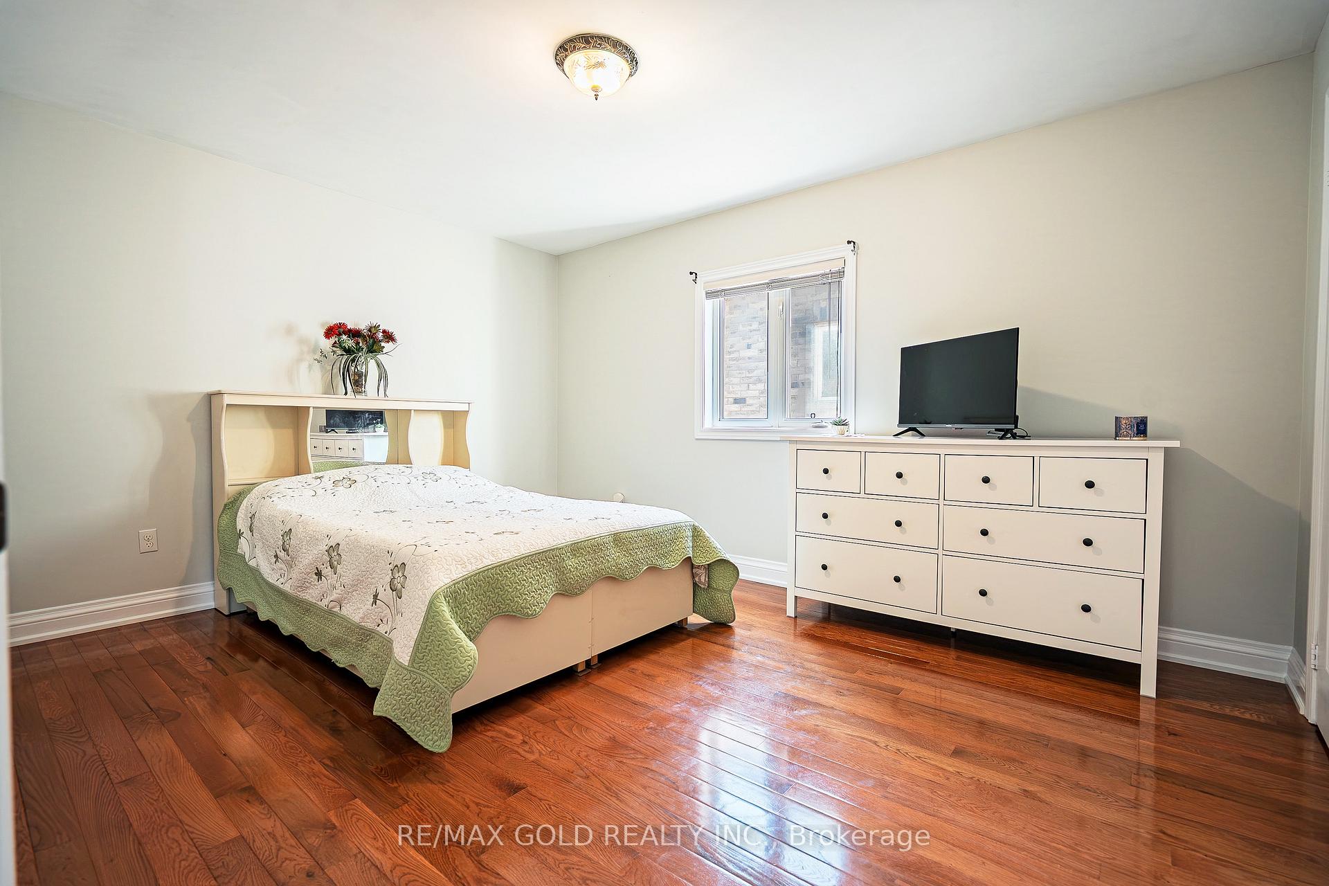 Photo 25 of 19 Rushbrook Drive, Brampton, Vales of Castlemore — HOMEH
