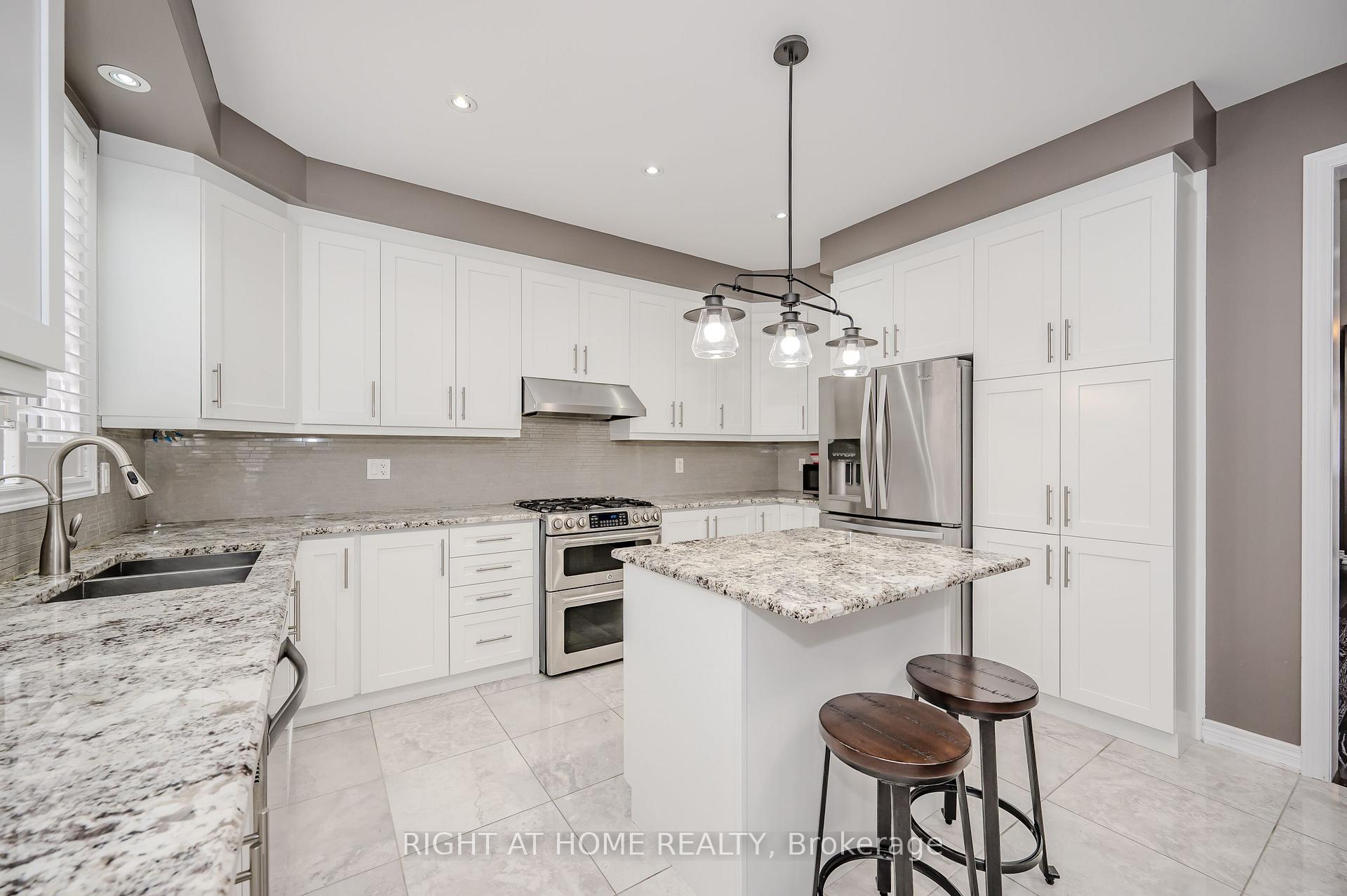 Photo 11 of 64 Kalmia Road, Brampton, Credit Valley — HOMEH
