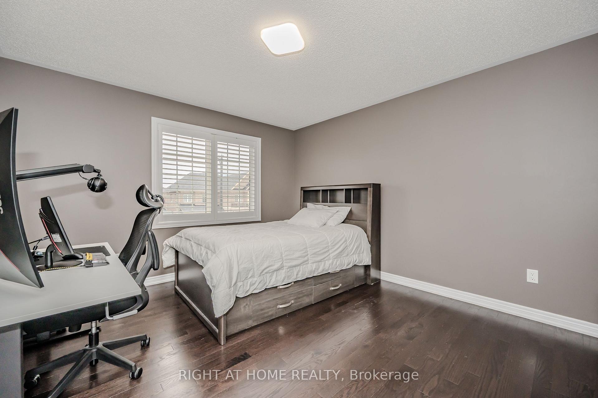 Photo 29 of 64 Kalmia Road, Brampton, Credit Valley — HOMEH