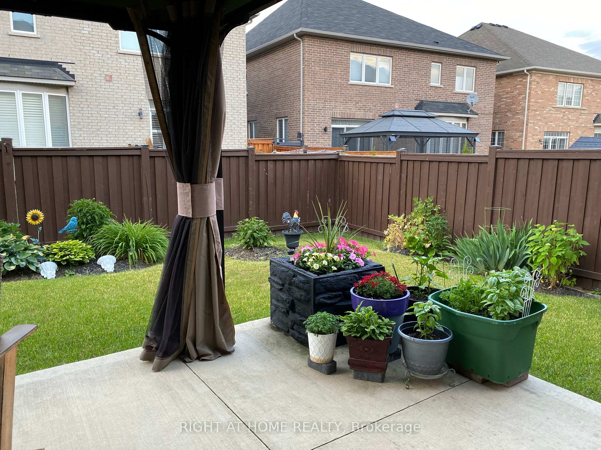 Photo 34 of 64 Kalmia Road, Brampton, Credit Valley — HOMEH