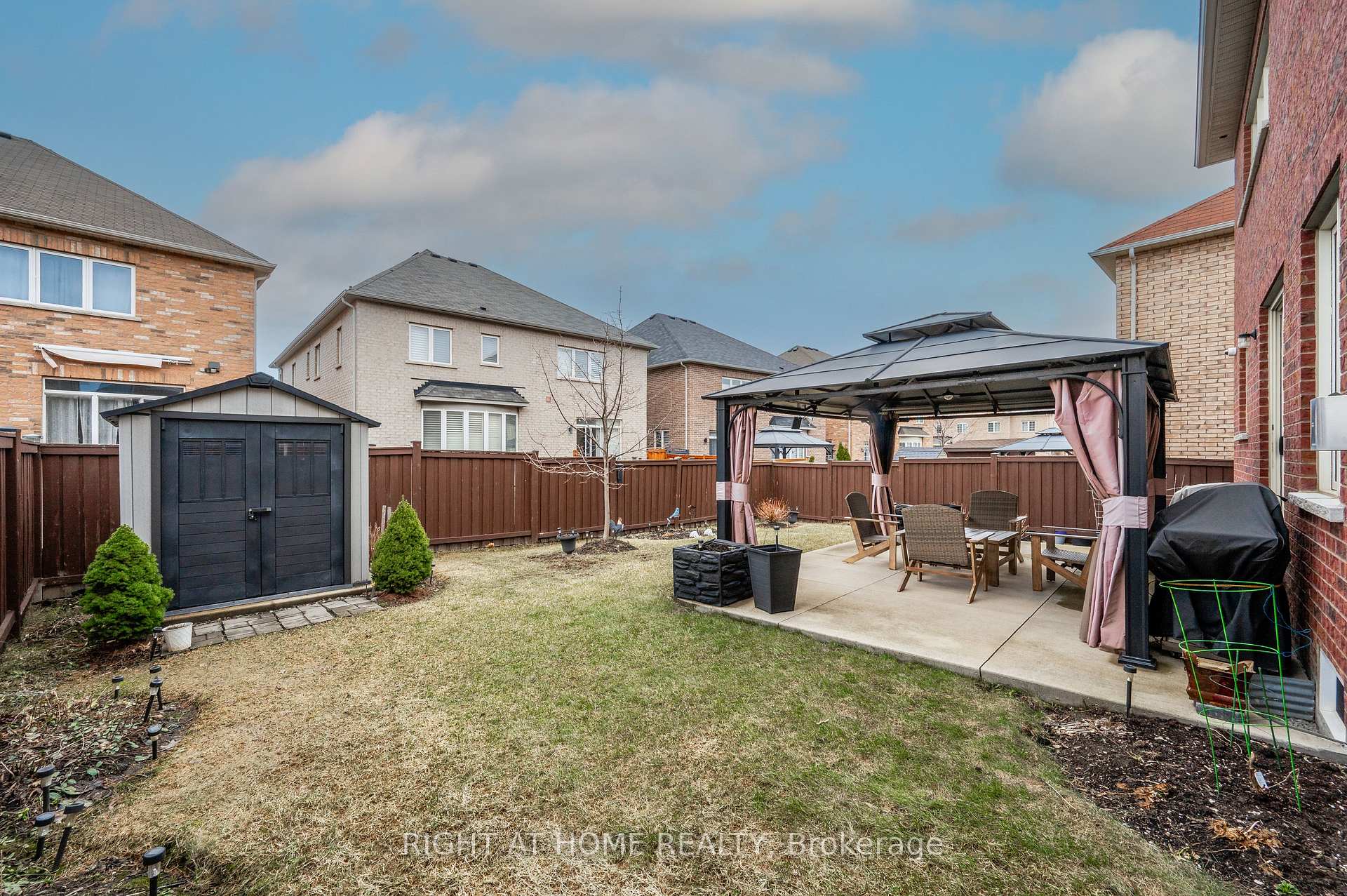 Photo 35 of 64 Kalmia Road, Brampton, Credit Valley — HOMEH