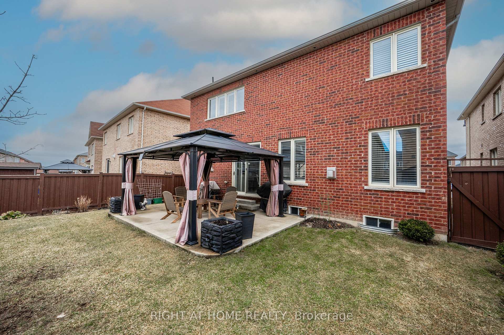 Photo 37 of 64 Kalmia Road, Brampton, Credit Valley — HOMEH