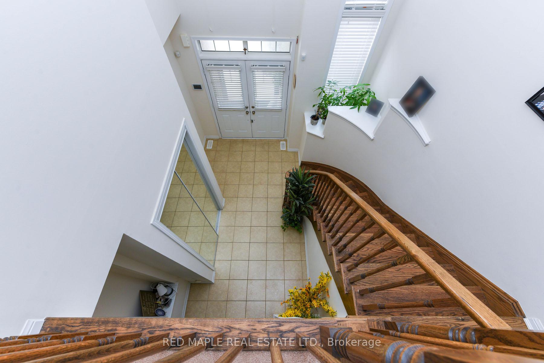 Photo 17 of 25 Killick Road, Brampton, Northwest Brampton — HOMEH