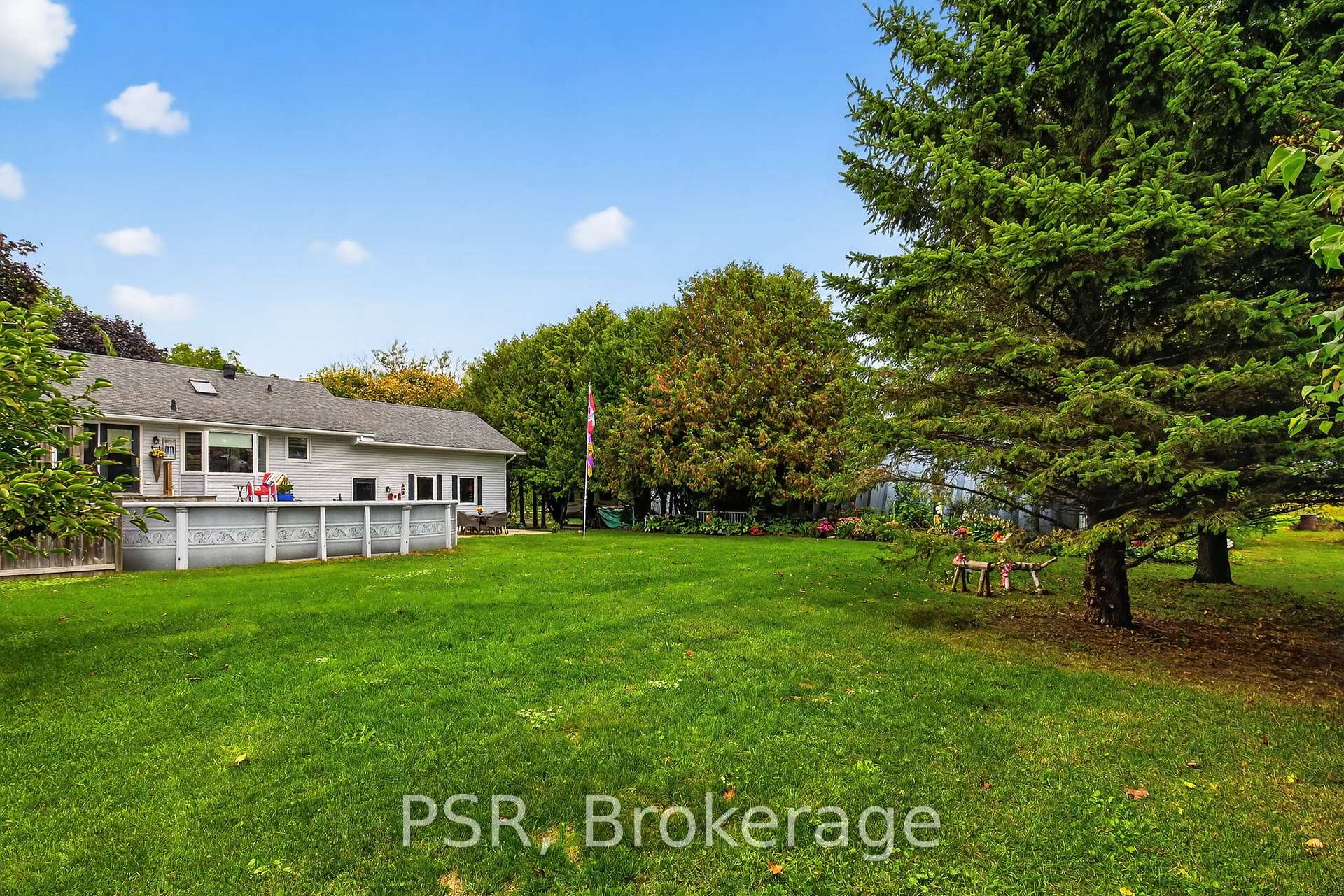 Photo 37 of 7563 36/37 Nottawasaga Side Road, Clearview, Nottawa — HOMEH