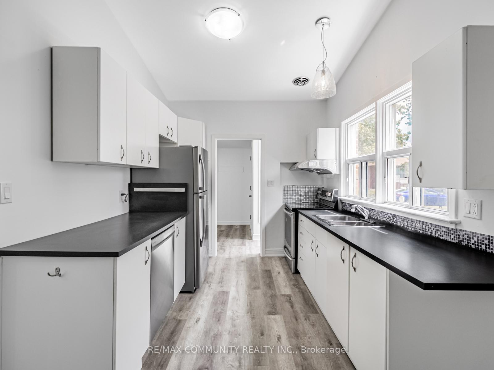 Photo 4 of 5 Langwith Court, Brampton, Brampton South — HOMEH