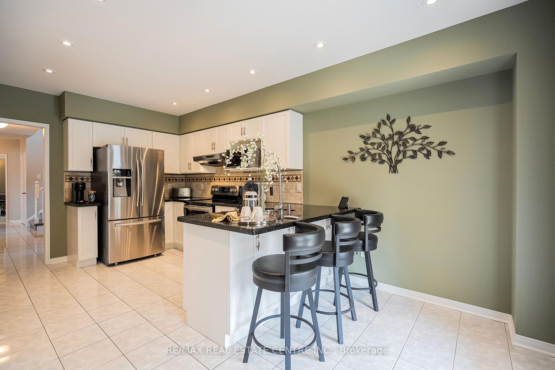 Photo 32 of 45 Culture Crescent, Brampton, Fletcher's Creek Village — HOMEH