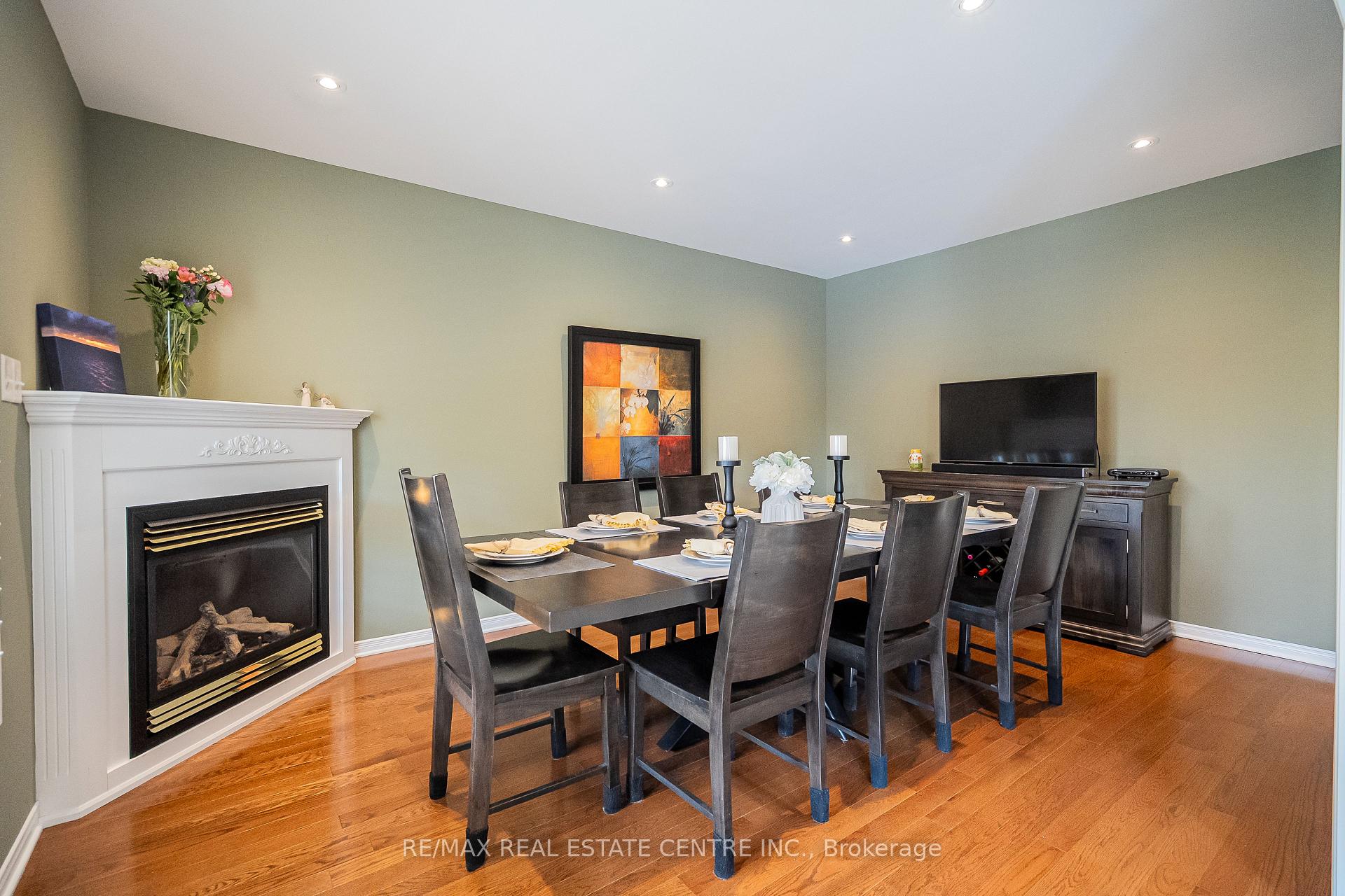 Photo 2 of 45 Culture Crescent, Brampton, Fletcher's Creek Village — HOMEH