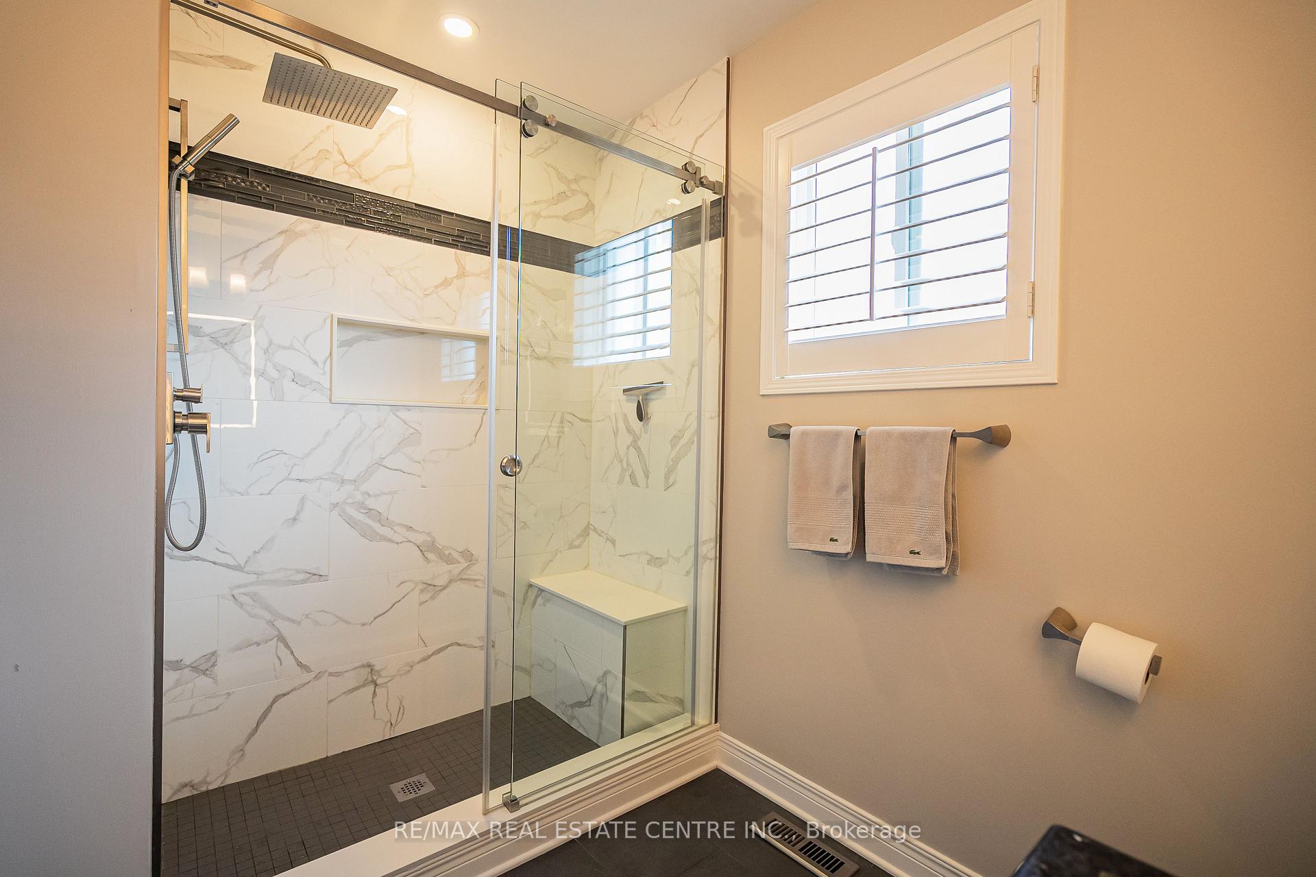 Photo 10 of 45 Culture Crescent, Brampton, Fletcher's Creek Village — HOMEH