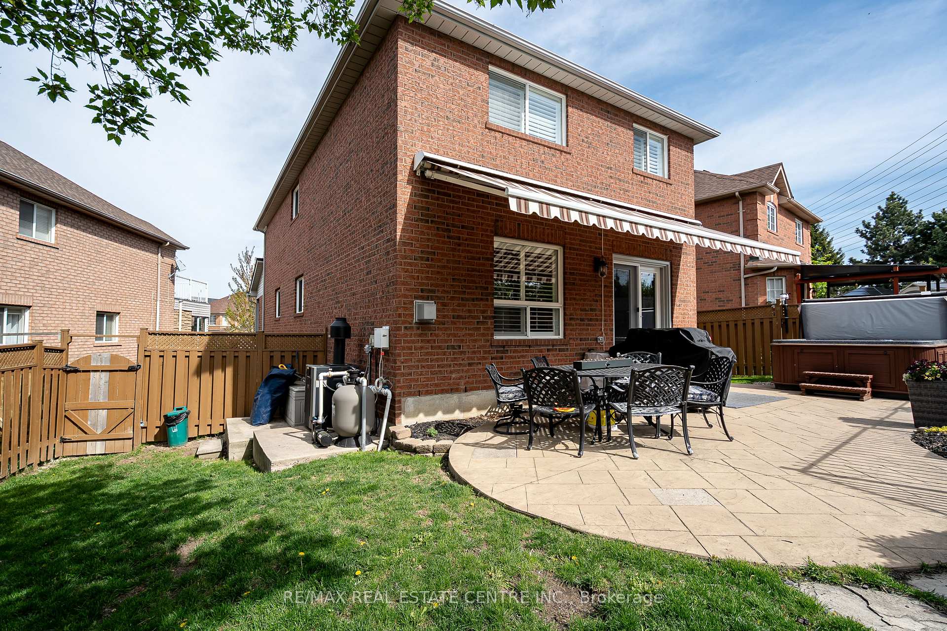 Photo 29 of 45 Culture Crescent, Brampton, Fletcher's Creek Village — HOMEH
