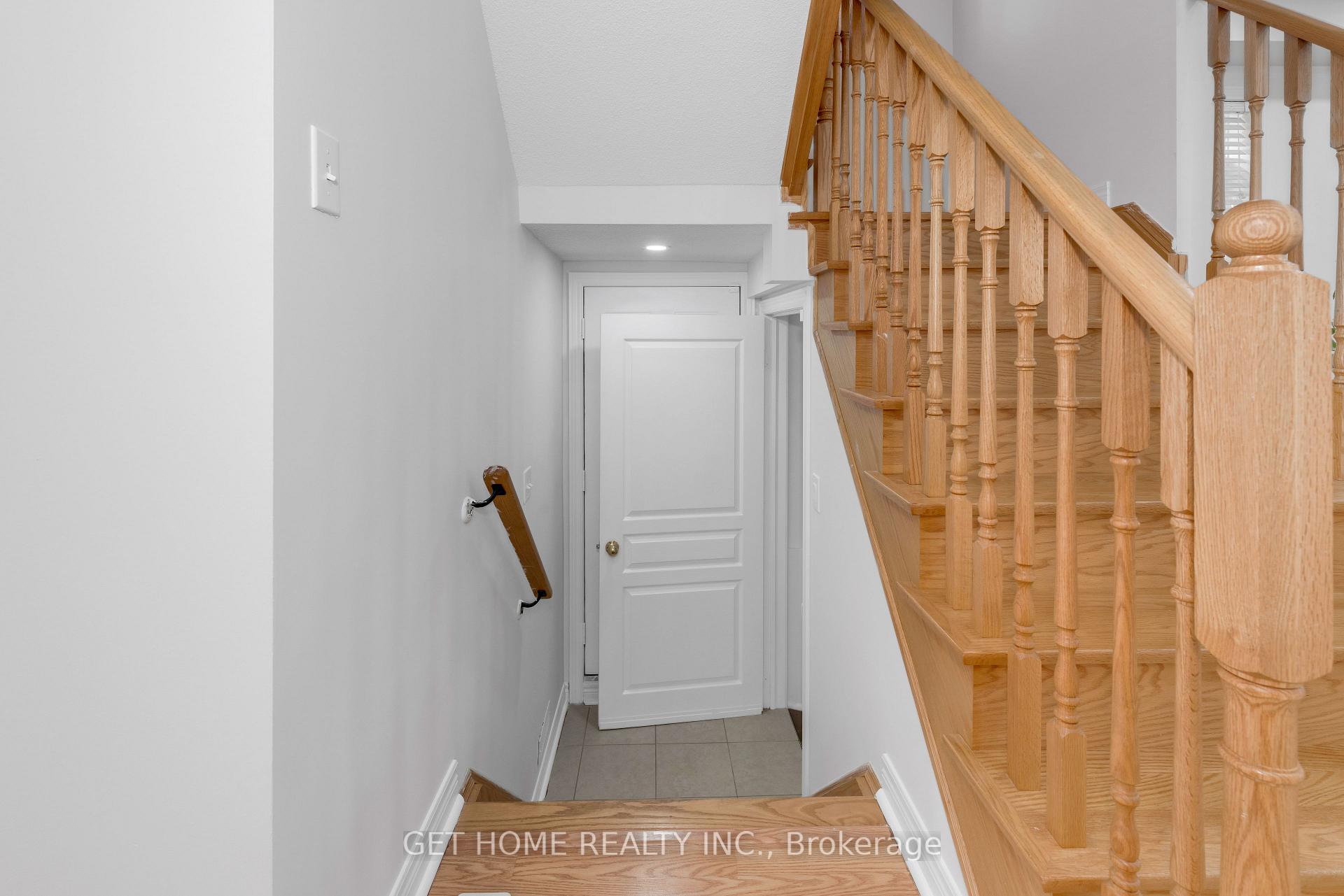 Photo 10 of 43 Baby Pointe Trail, Brampton, Northwest Brampton — HOMEH