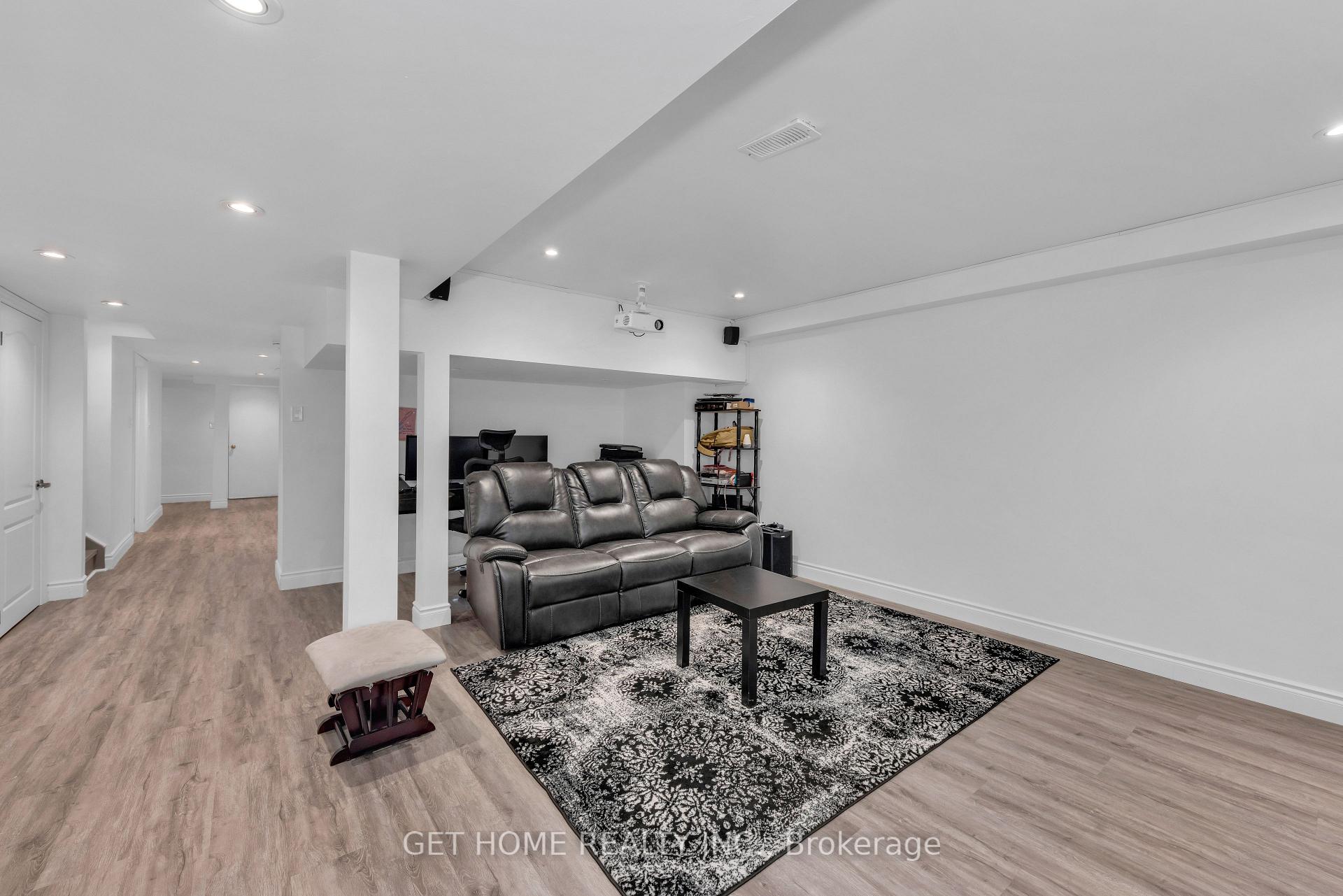 Photo 32 of 43 Baby Pointe Trail, Brampton, Northwest Brampton — HOMEH