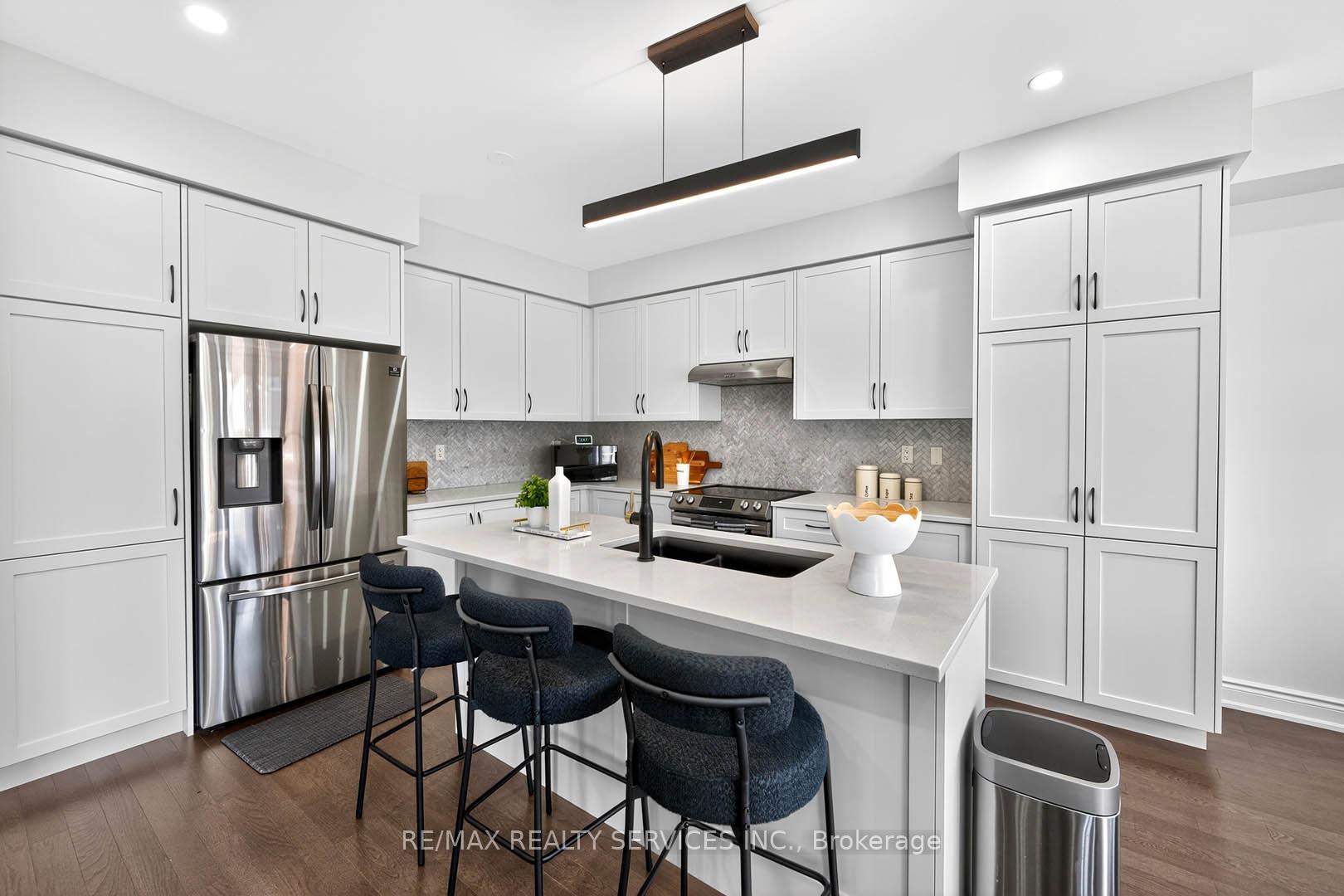 Photo 12 of 14 Workgreen Park Way, Brampton, Bram West — HOMEH