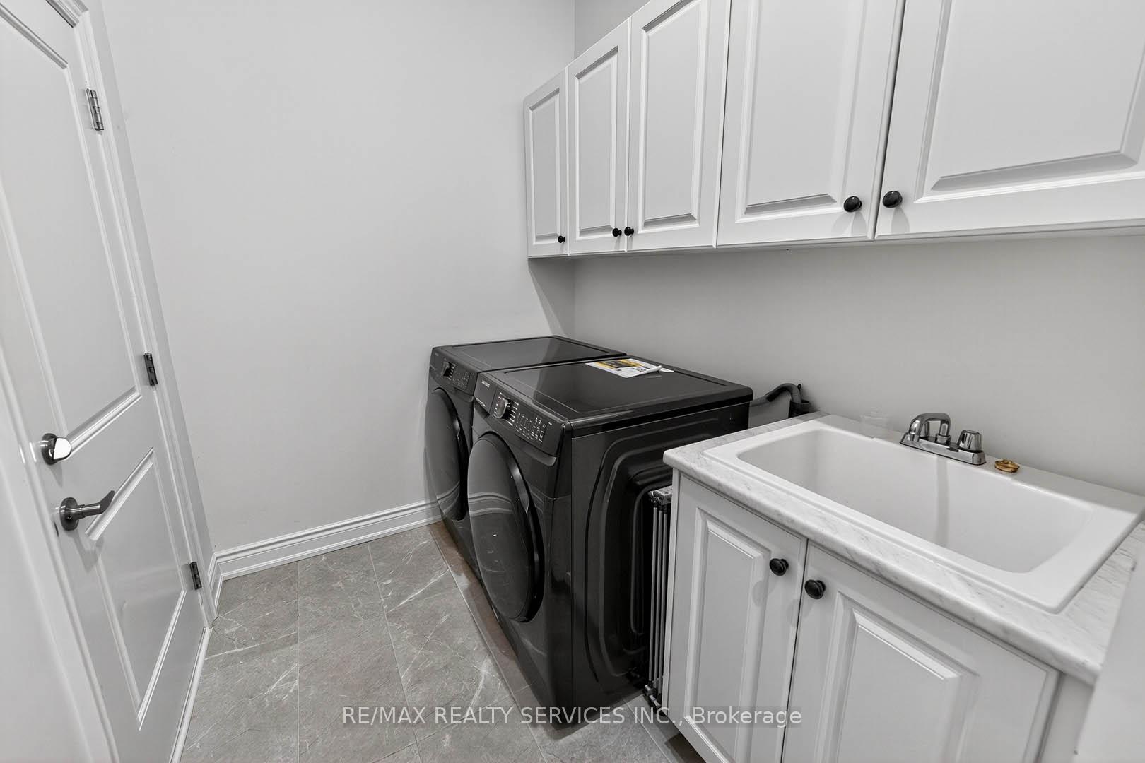 Photo 19 of 14 Workgreen Park Way, Brampton, Bram West — HOMEH