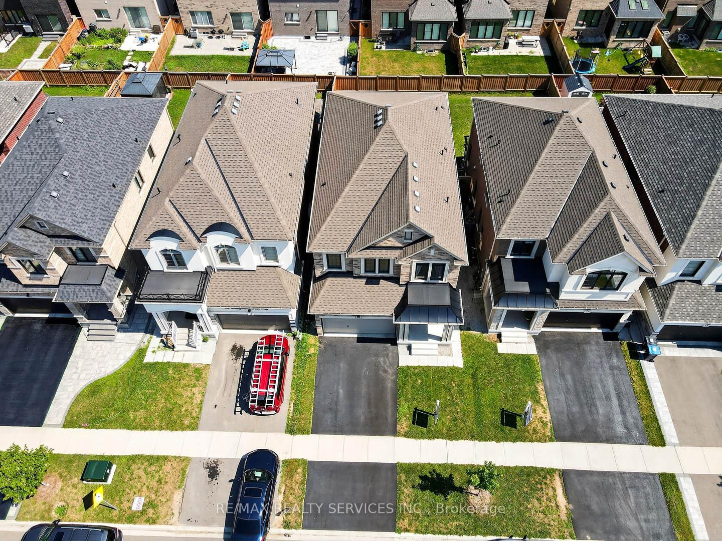 Photo 39 of 14 Workgreen Park Way, Brampton, Bram West — HOMEH