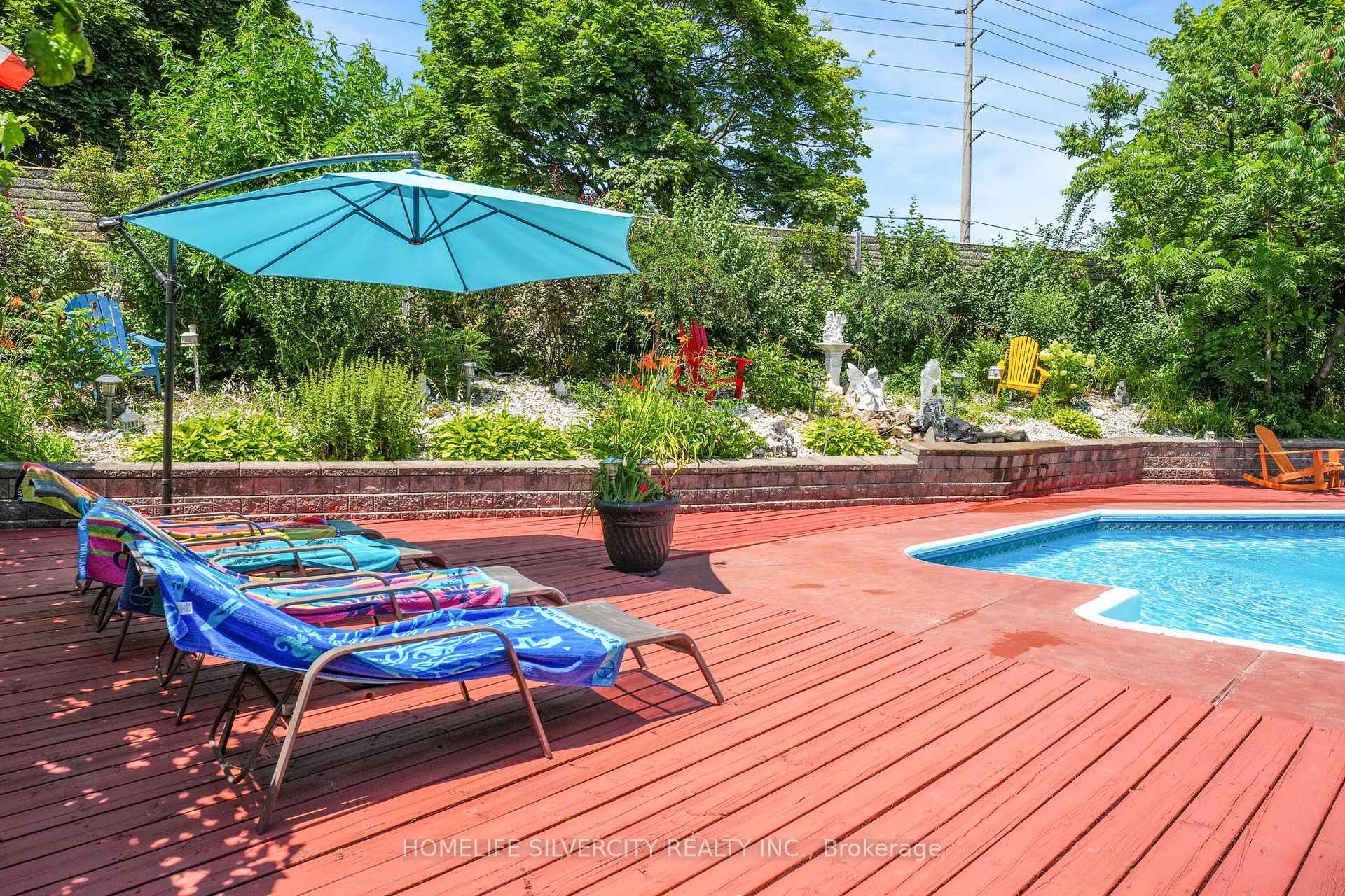 Photo 3 of 16 Pacific Lane, Brampton, Northgate — HOMEH
