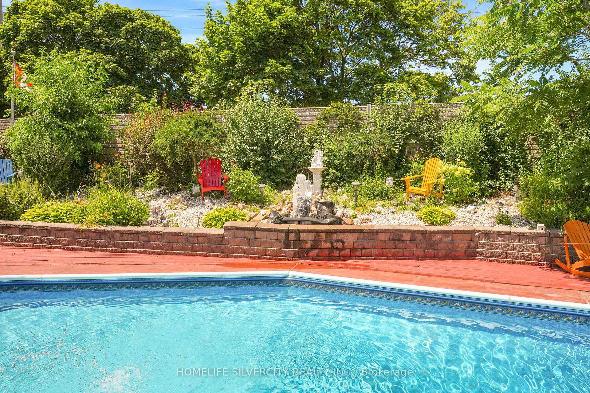Photo 10 of 16 Pacific Lane, Brampton, Northgate — HOMEH