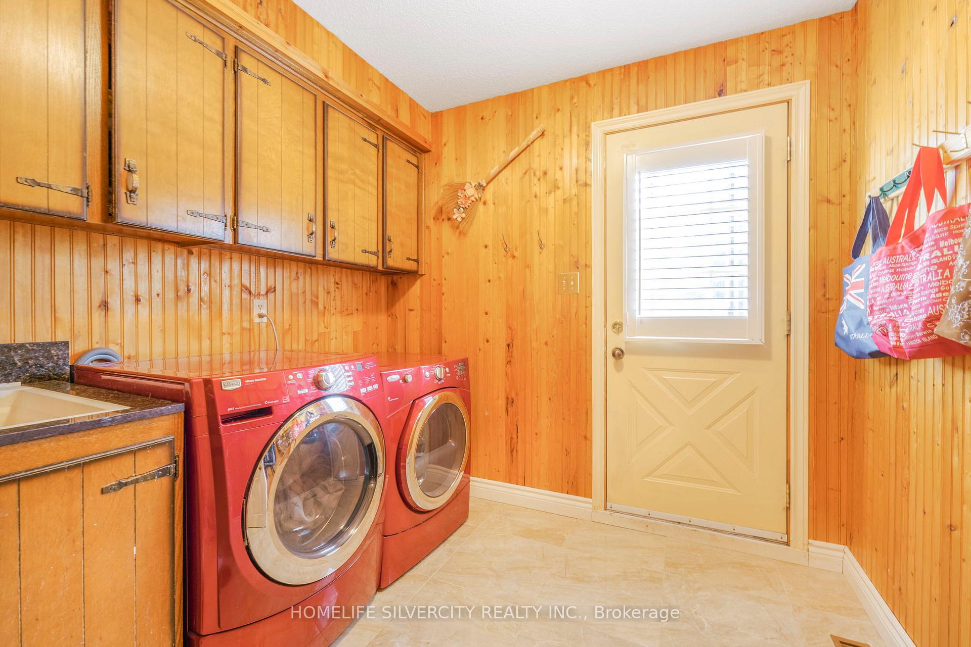 Photo 6 of 16 Pacific Lane, Brampton, Northgate — HOMEH