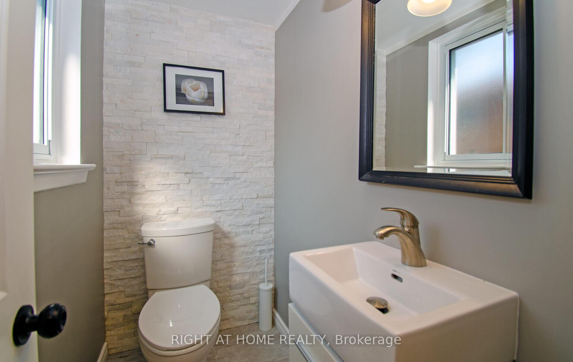 Photo 15 of 164 McMurchy Avenue S, Brampton, Brampton South — HOMEH