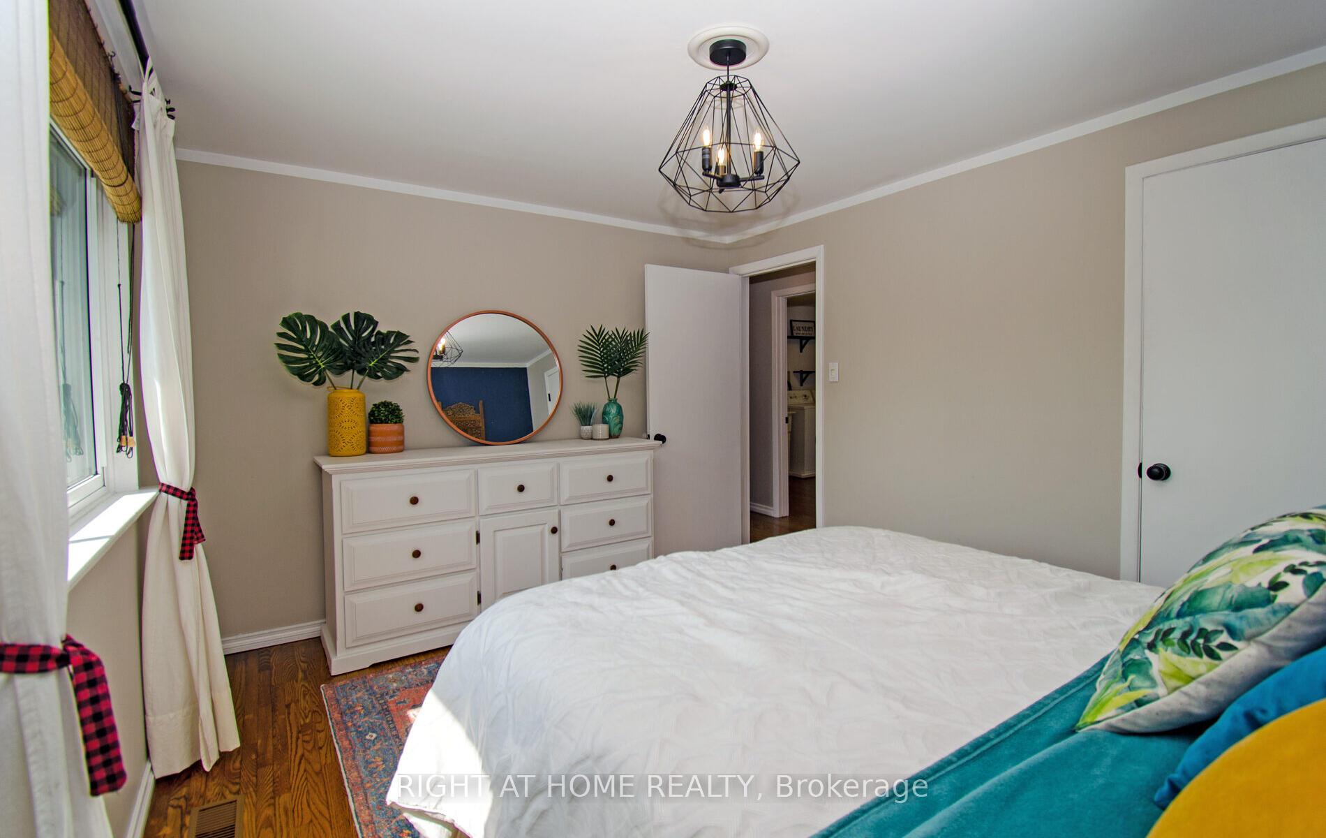 Photo 19 of 164 McMurchy Avenue S, Brampton, Brampton South — HOMEH