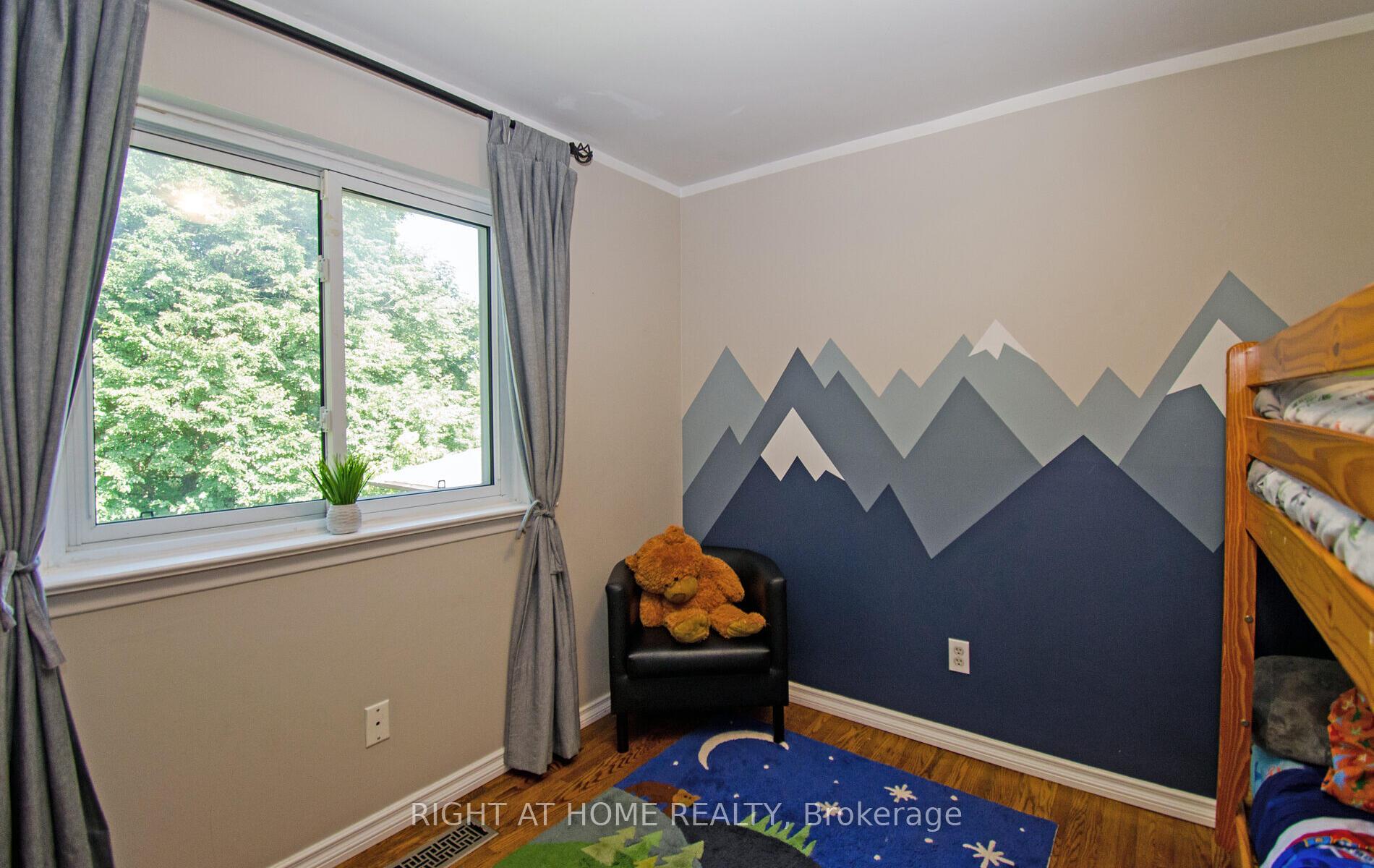 Photo 21 of 164 McMurchy Avenue S, Brampton, Brampton South — HOMEH