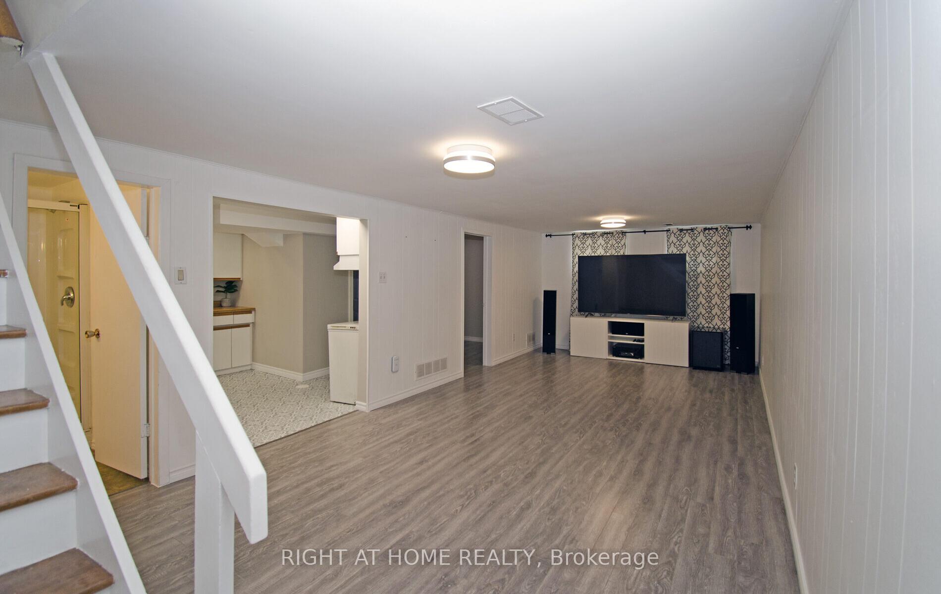 Photo 31 of 164 McMurchy Avenue S, Brampton, Brampton South — HOMEH