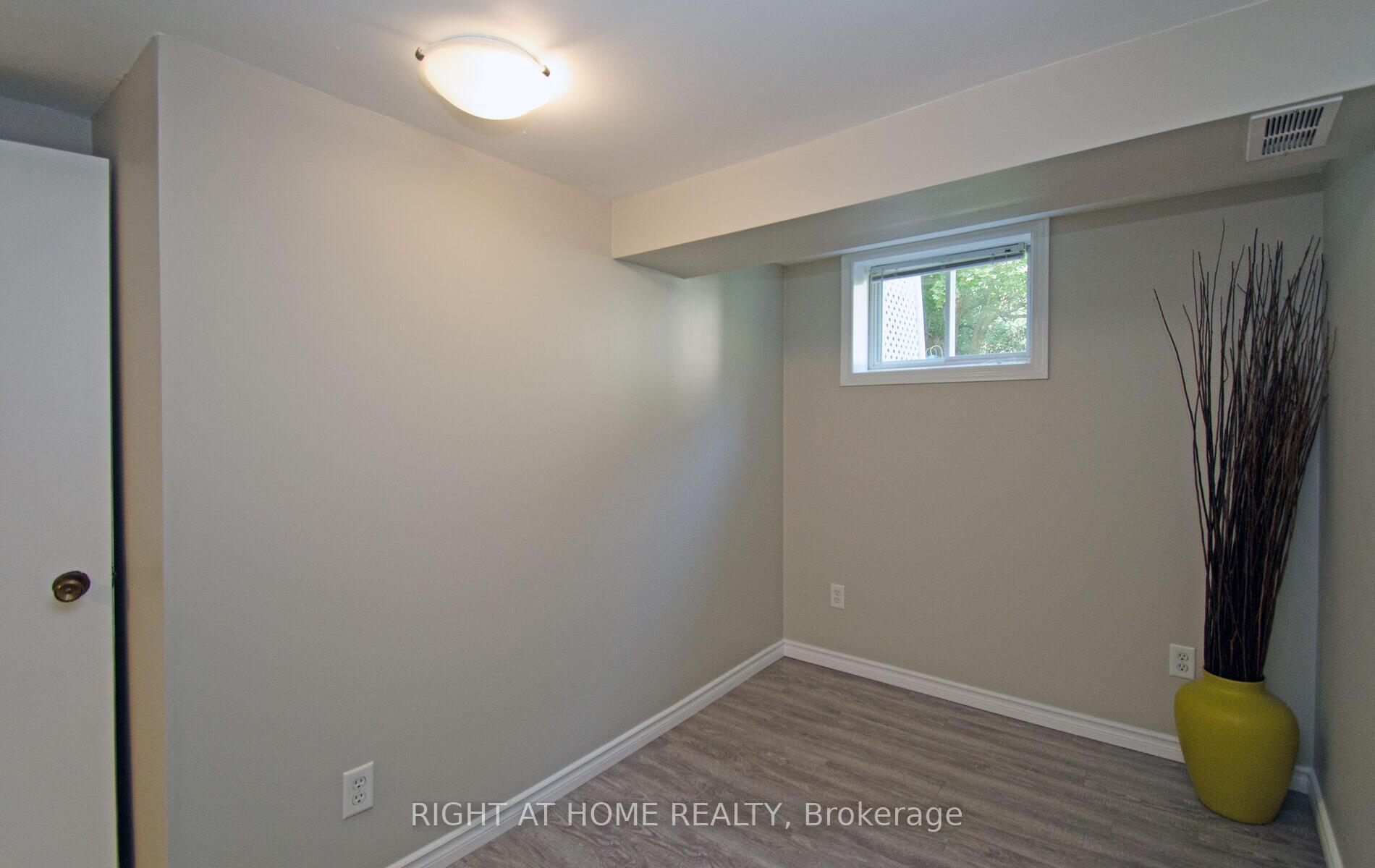 Photo 38 of 164 McMurchy Avenue S, Brampton, Brampton South — HOMEH