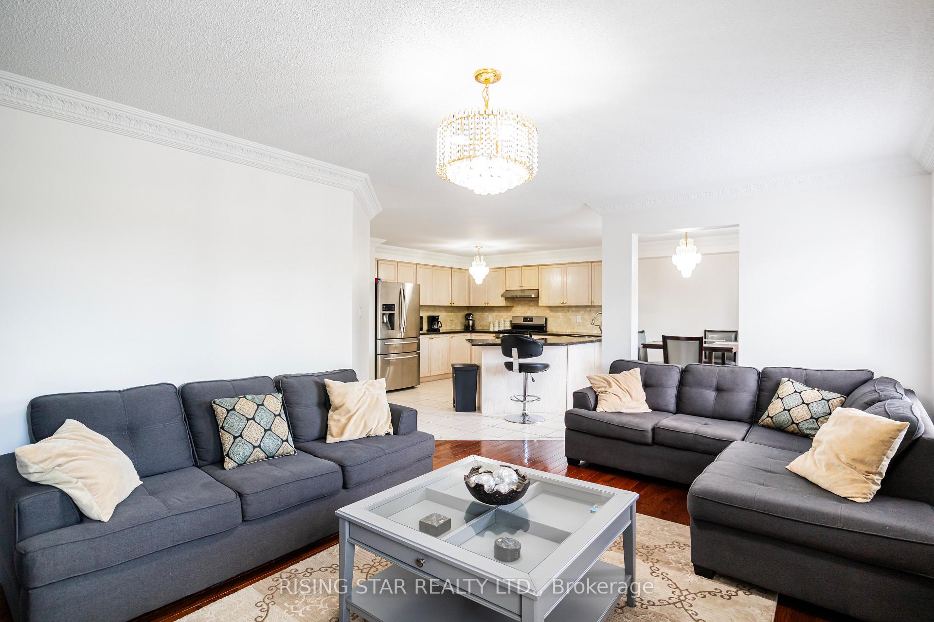 Photo 12 of 132 Luella Crescent, Brampton, Fletcher's Meadow — HOMEH