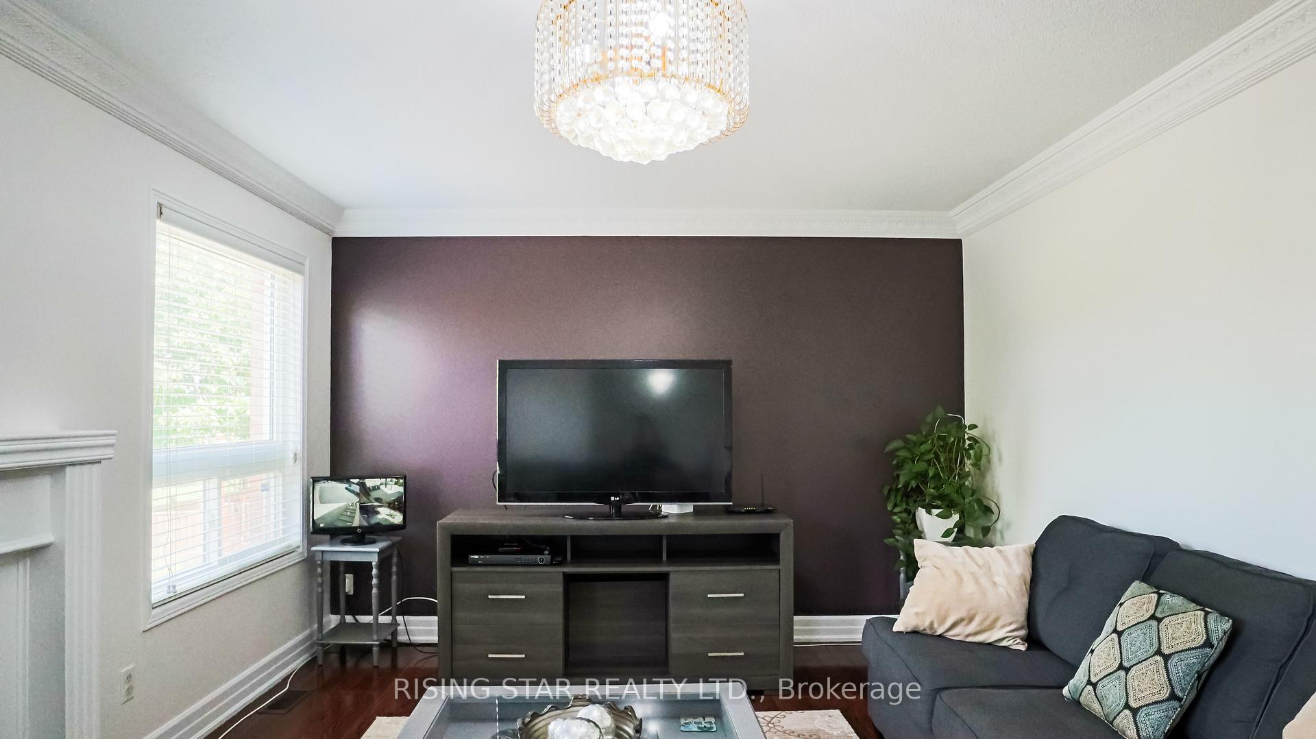 Photo 14 of 132 Luella Crescent, Brampton, Fletcher's Meadow — HOMEH