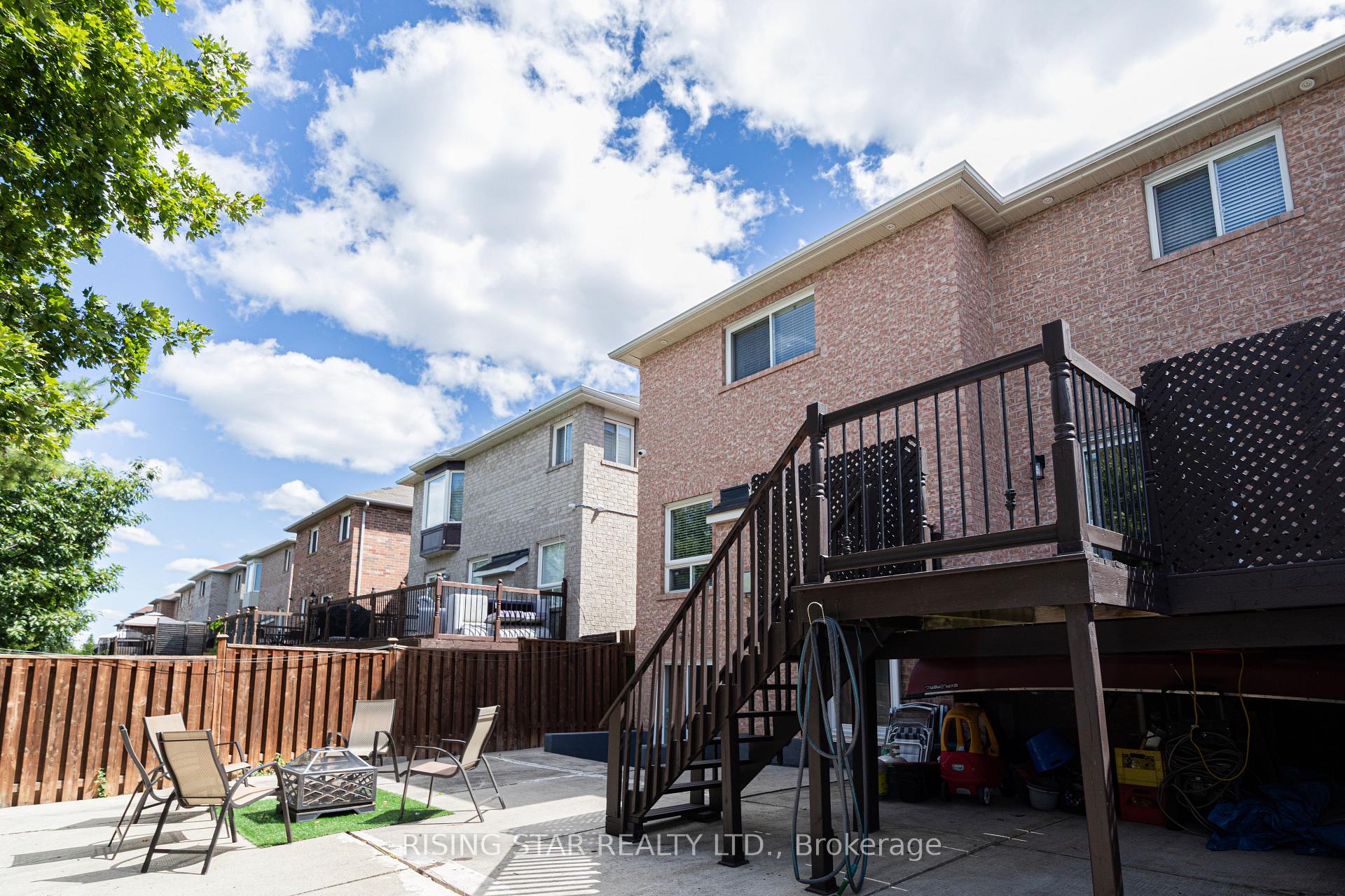 Photo 22 of 132 Luella Crescent, Brampton, Fletcher's Meadow — HOMEH