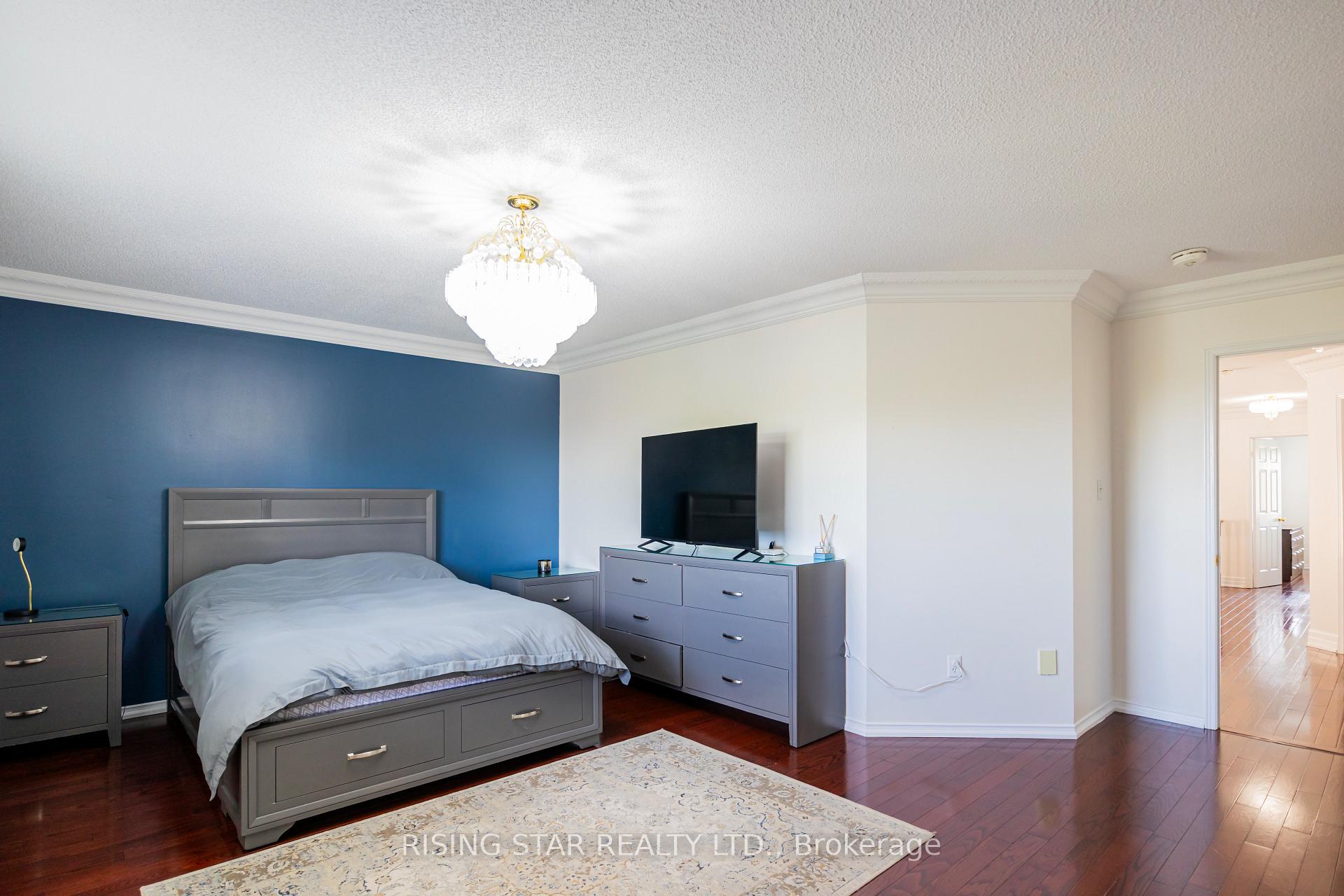Photo 32 of 132 Luella Crescent, Brampton, Fletcher's Meadow — HOMEH
