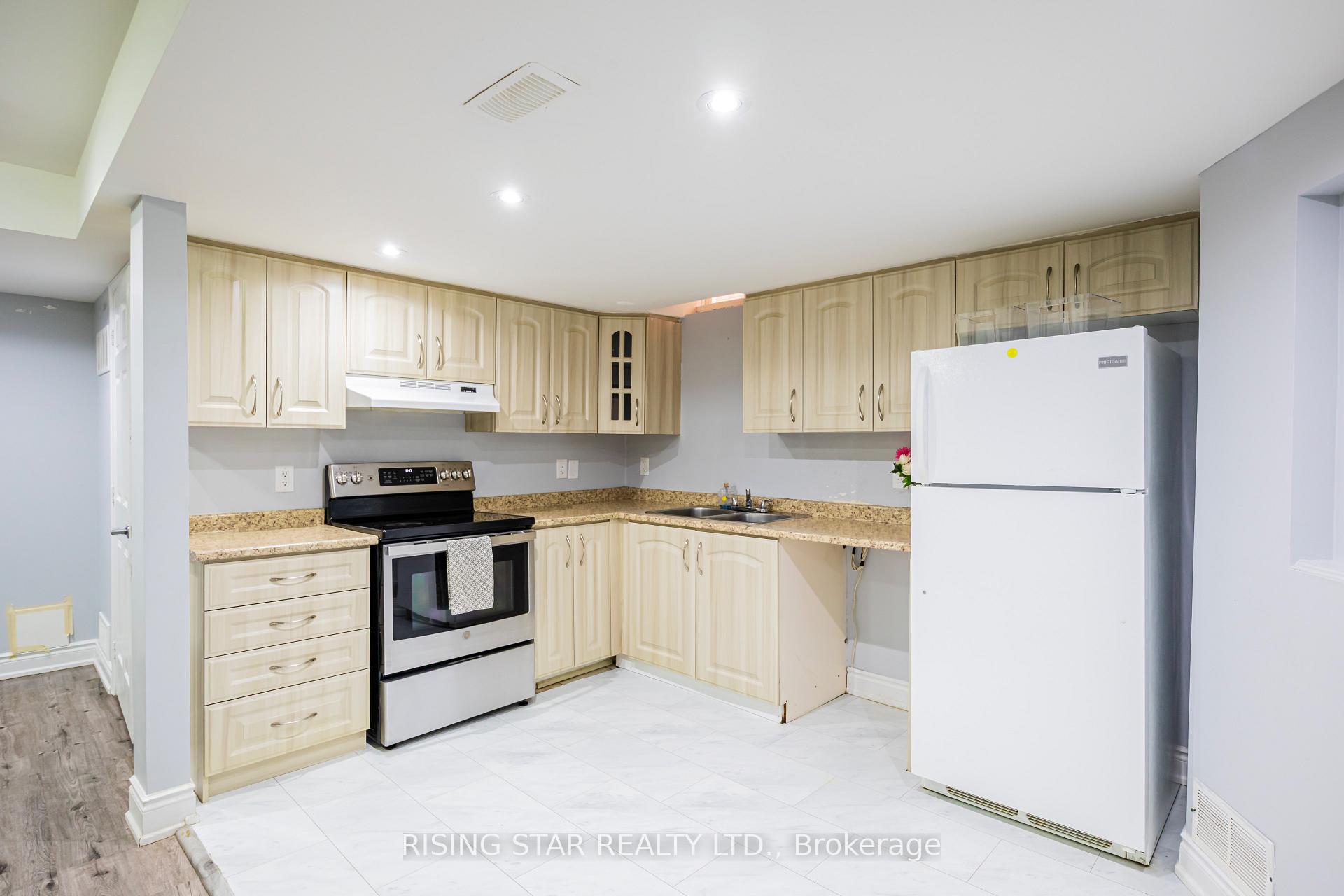 Photo 45 of 132 Luella Crescent, Brampton, Fletcher's Meadow — HOMEH