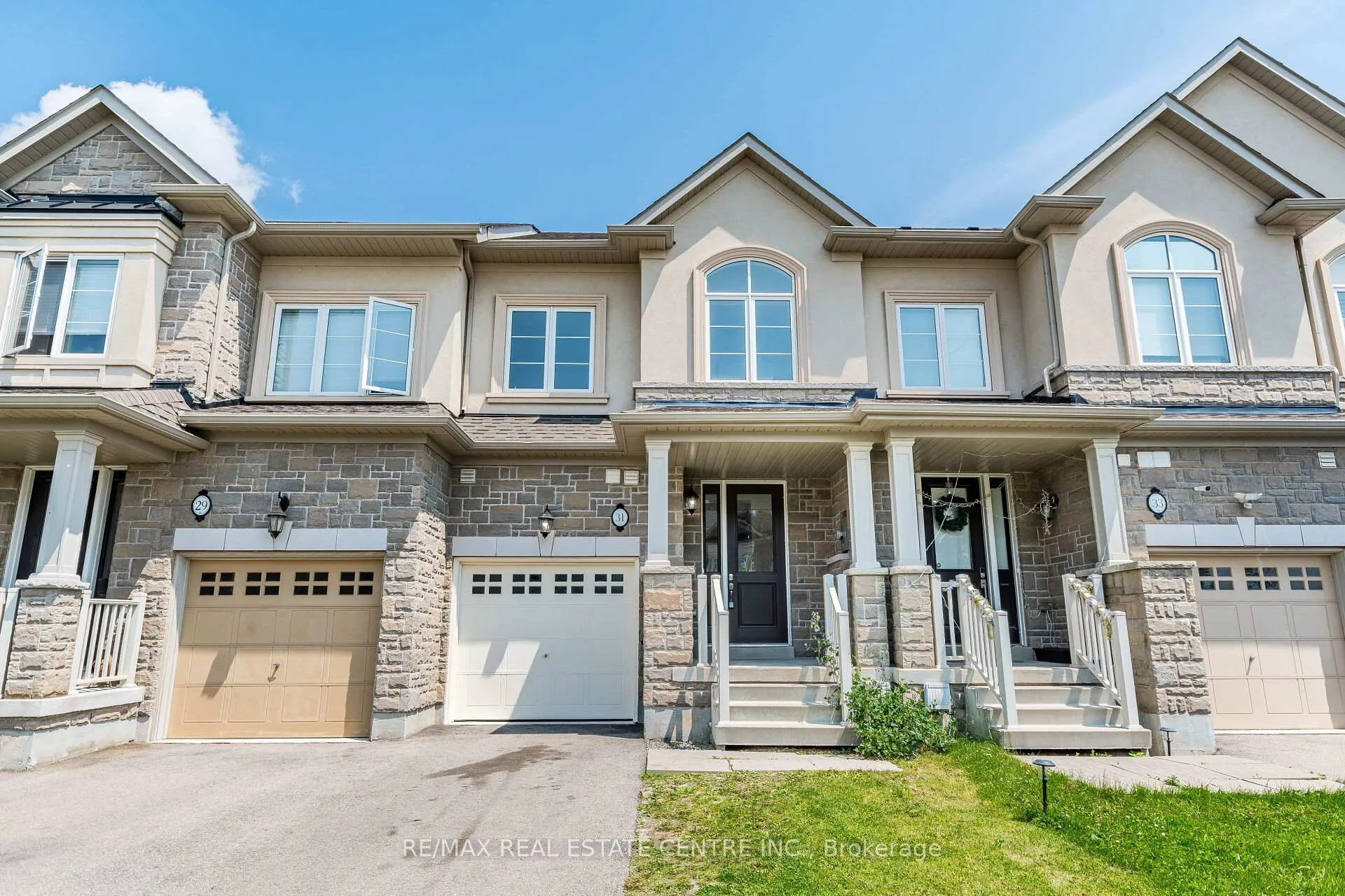 Photo 1 of 31 Bayonne Drive, Hamilton, Stoney Creek — HOMEH