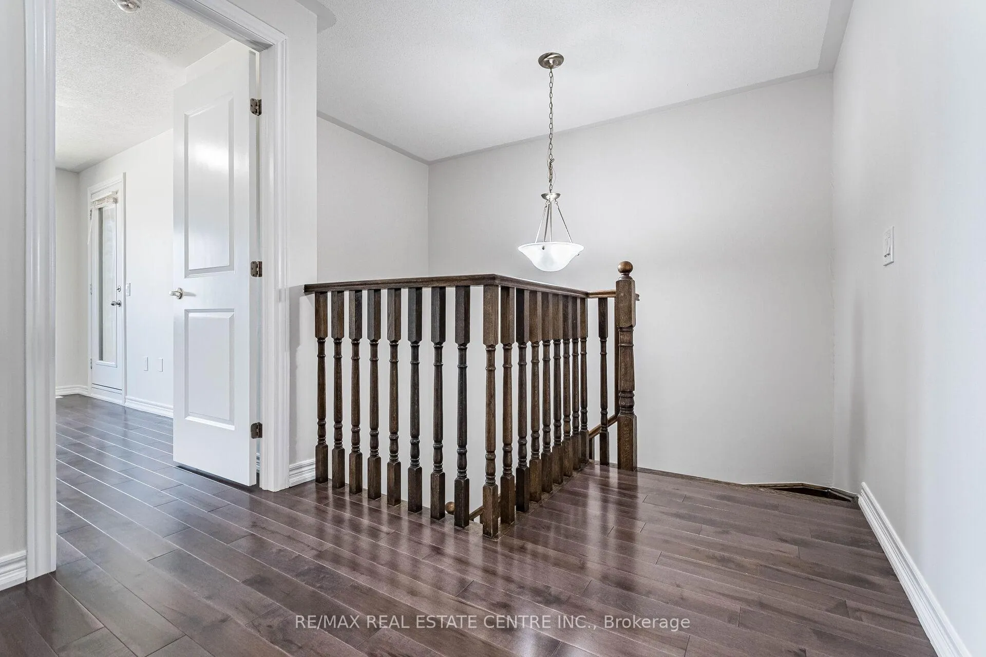 Photo 37 of 31 Bayonne Drive, Hamilton, Stoney Creek — HOMEH