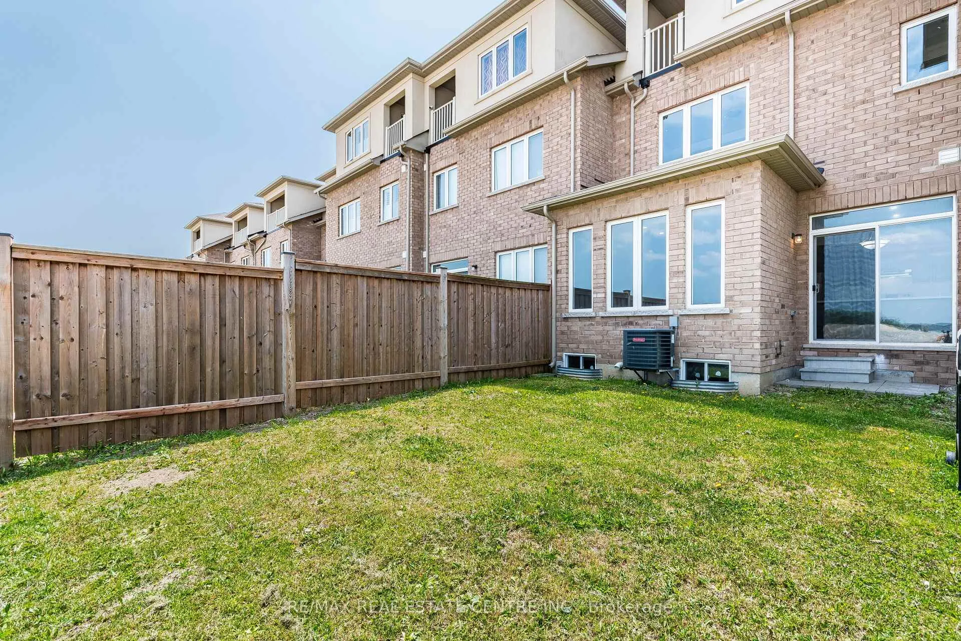 Photo 42 of 31 Bayonne Drive, Hamilton, Stoney Creek — HOMEH