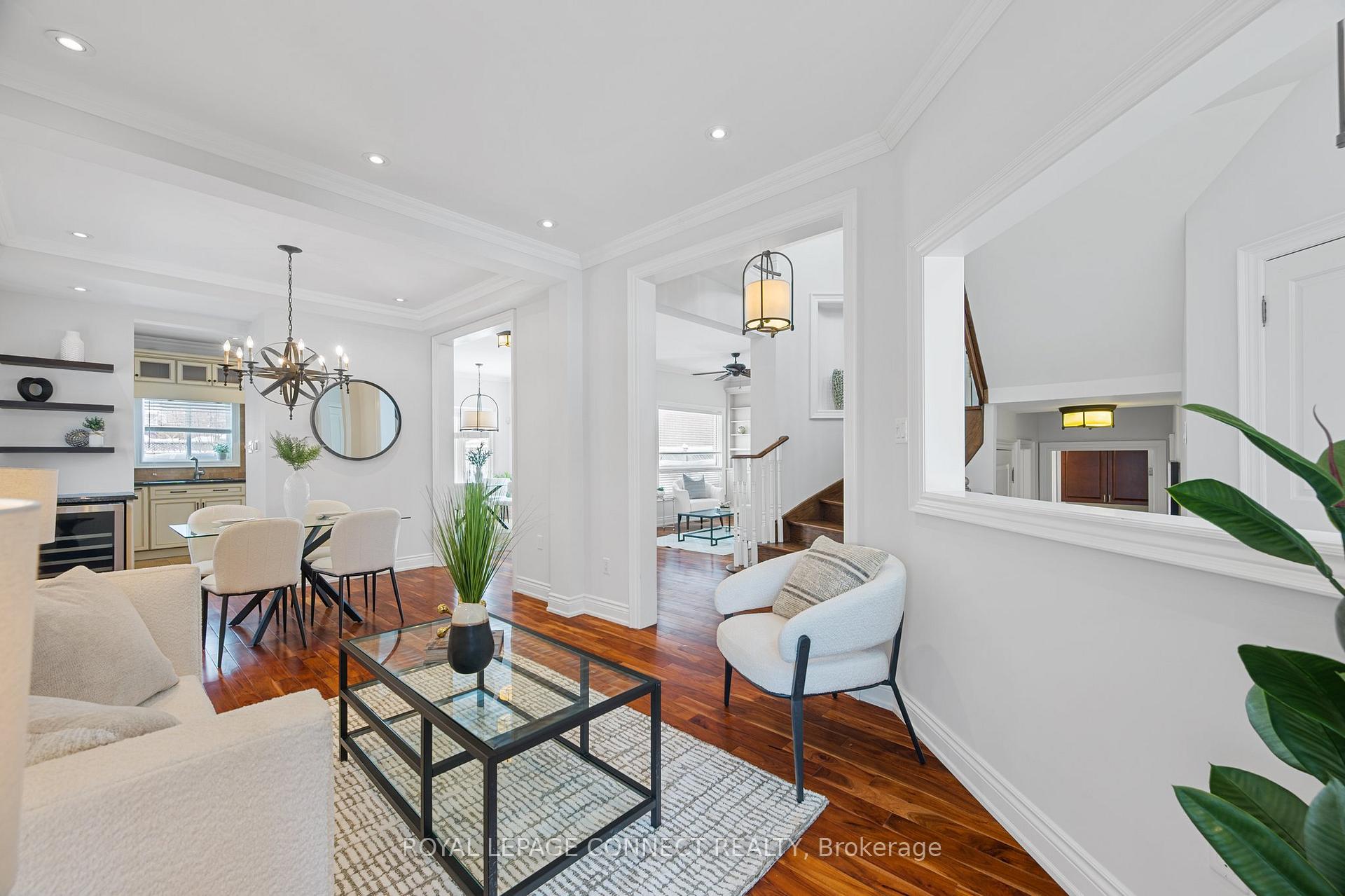 Photo 6 of 95 Pinnacle Trail, Aurora, Bayview Wellington — HOMEH